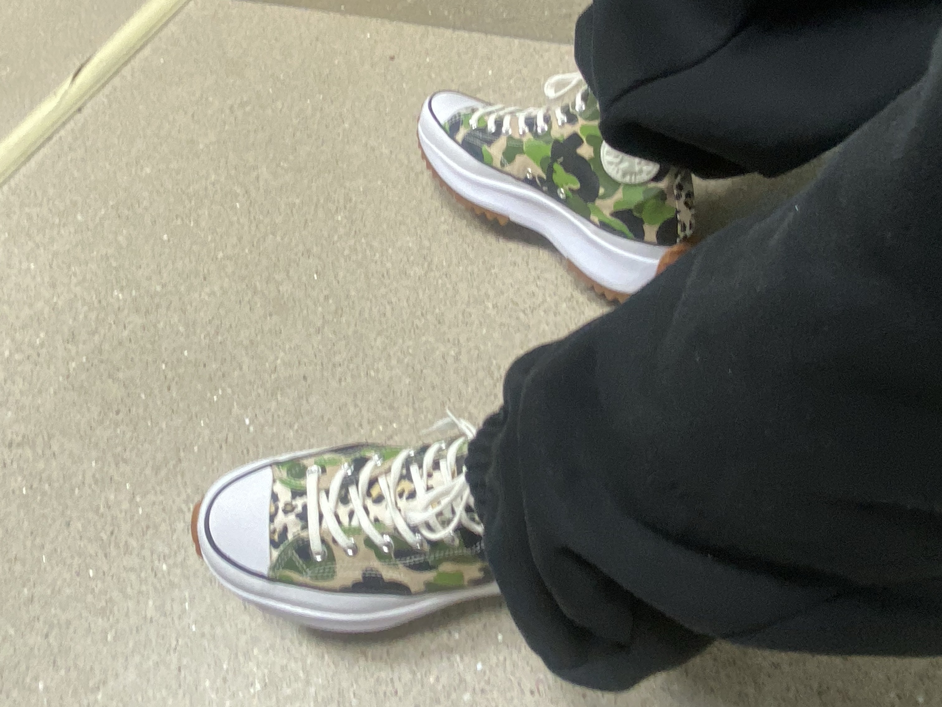 Converse Run Star Hike Hi Camo 착용 스타일 - 2