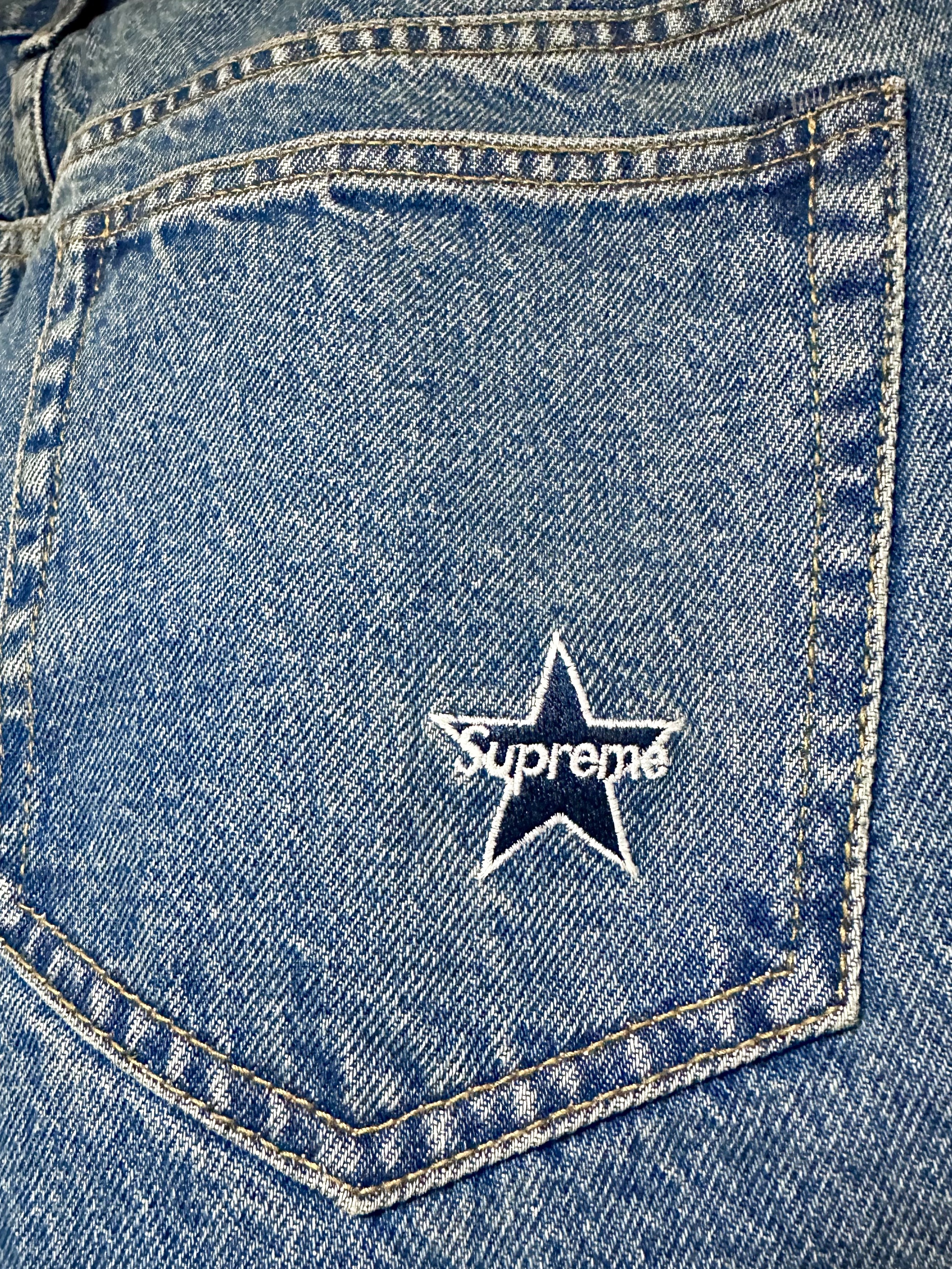 Supreme Regular Jean Indigo - 24SS 착용 스타일 - 2