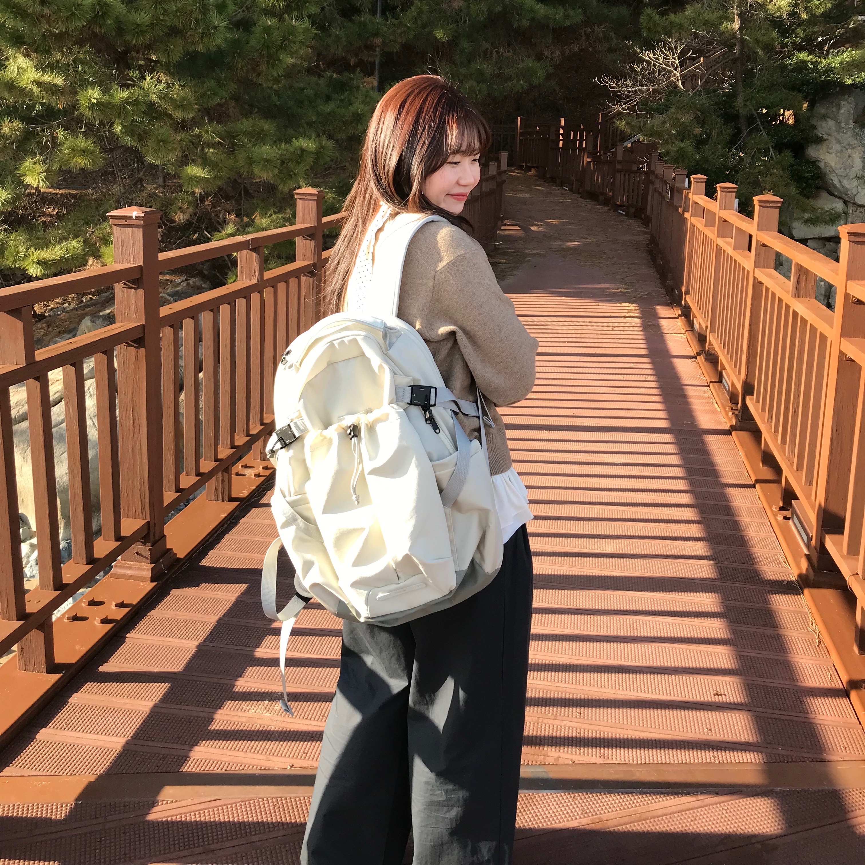 RAWROW Heavy Duty Backpack 811 811 Cream 착용 스타일 - 1