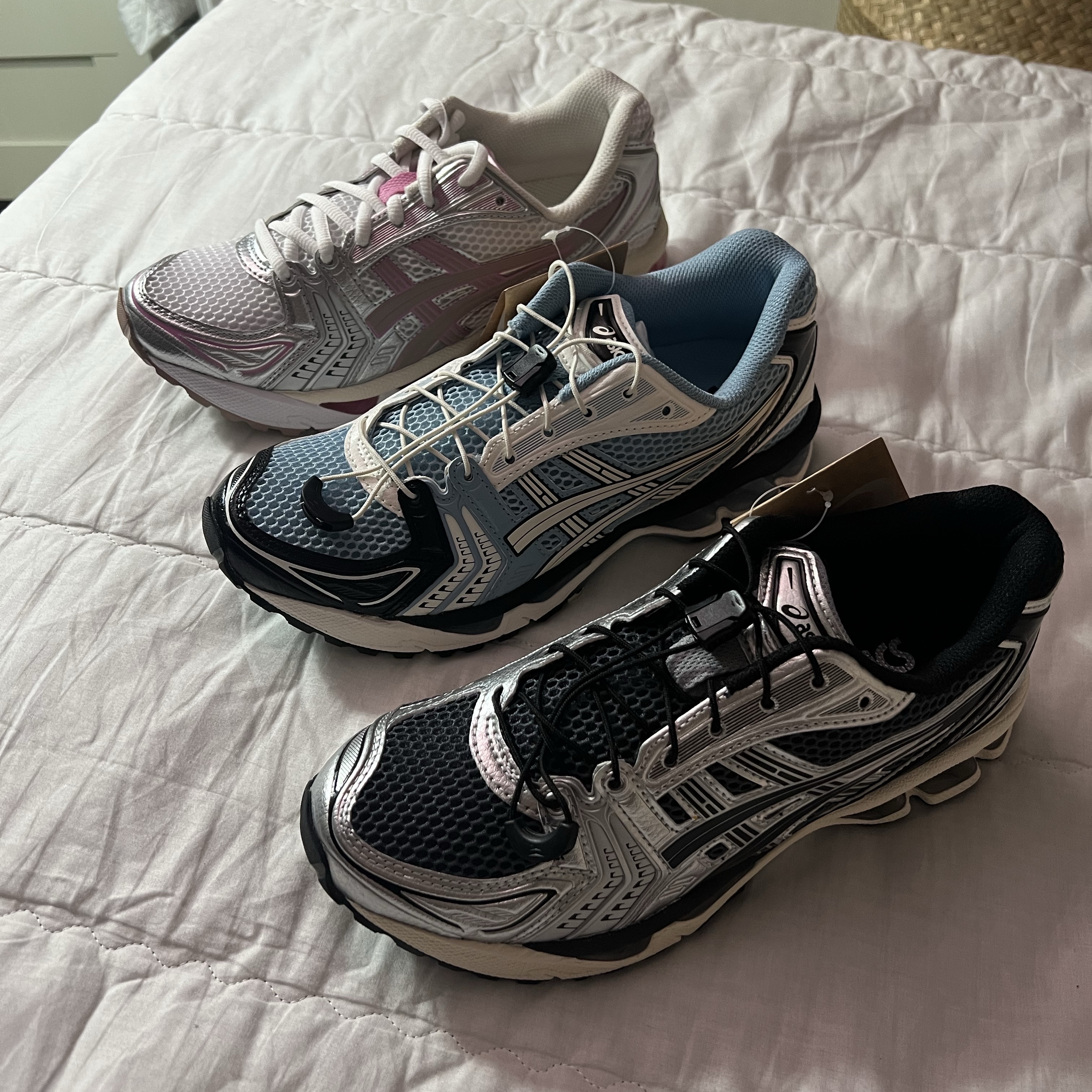 Asics Unlimited Gel-Kayano 14 Carrier Grey Black, Asics Unlimited Gel-Kayano 14 White Fawn 착용 스타일