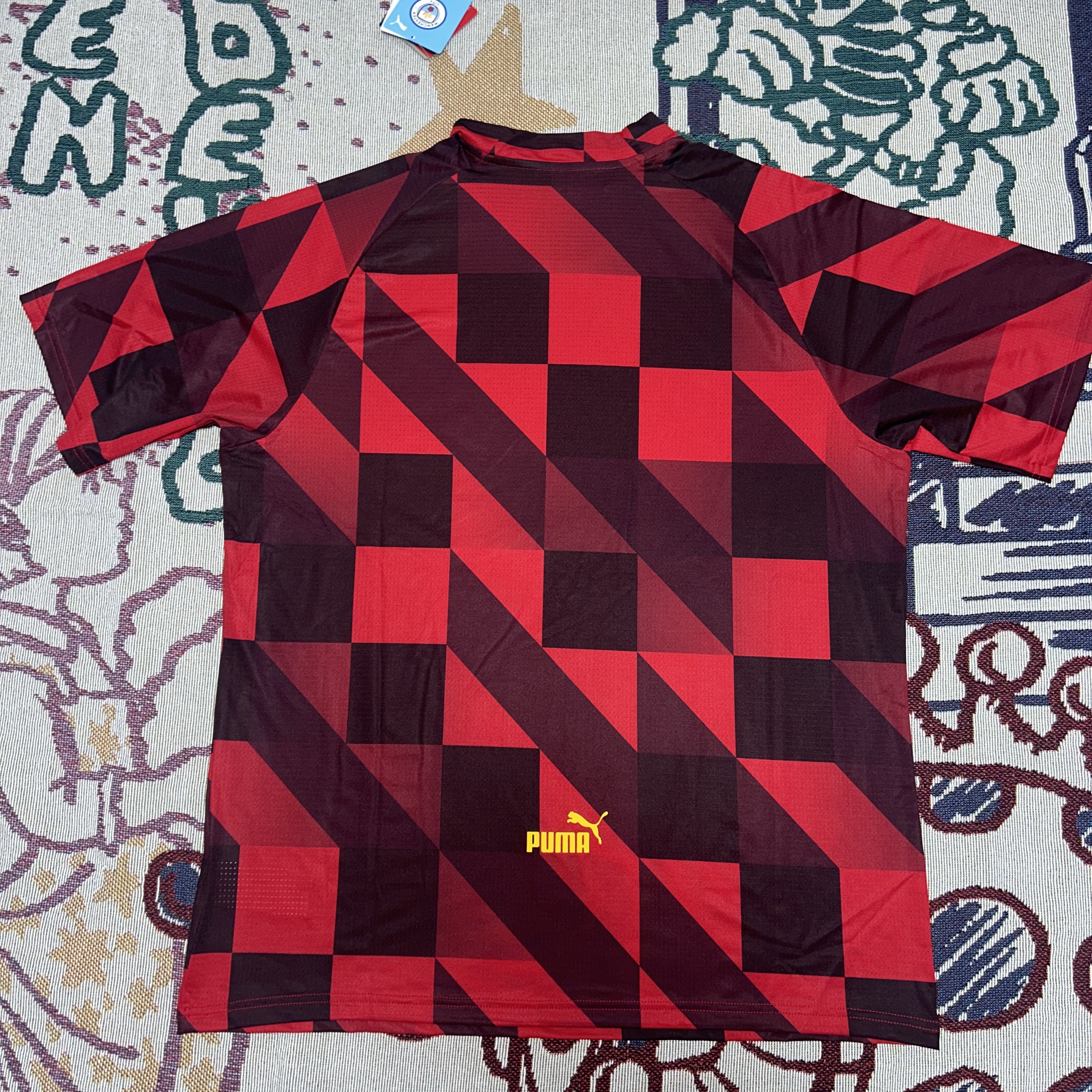 Puma 2022/23 Manchester City Prematch Short Sleeve Jersey Tango Red Black 착용 스타일 - 4