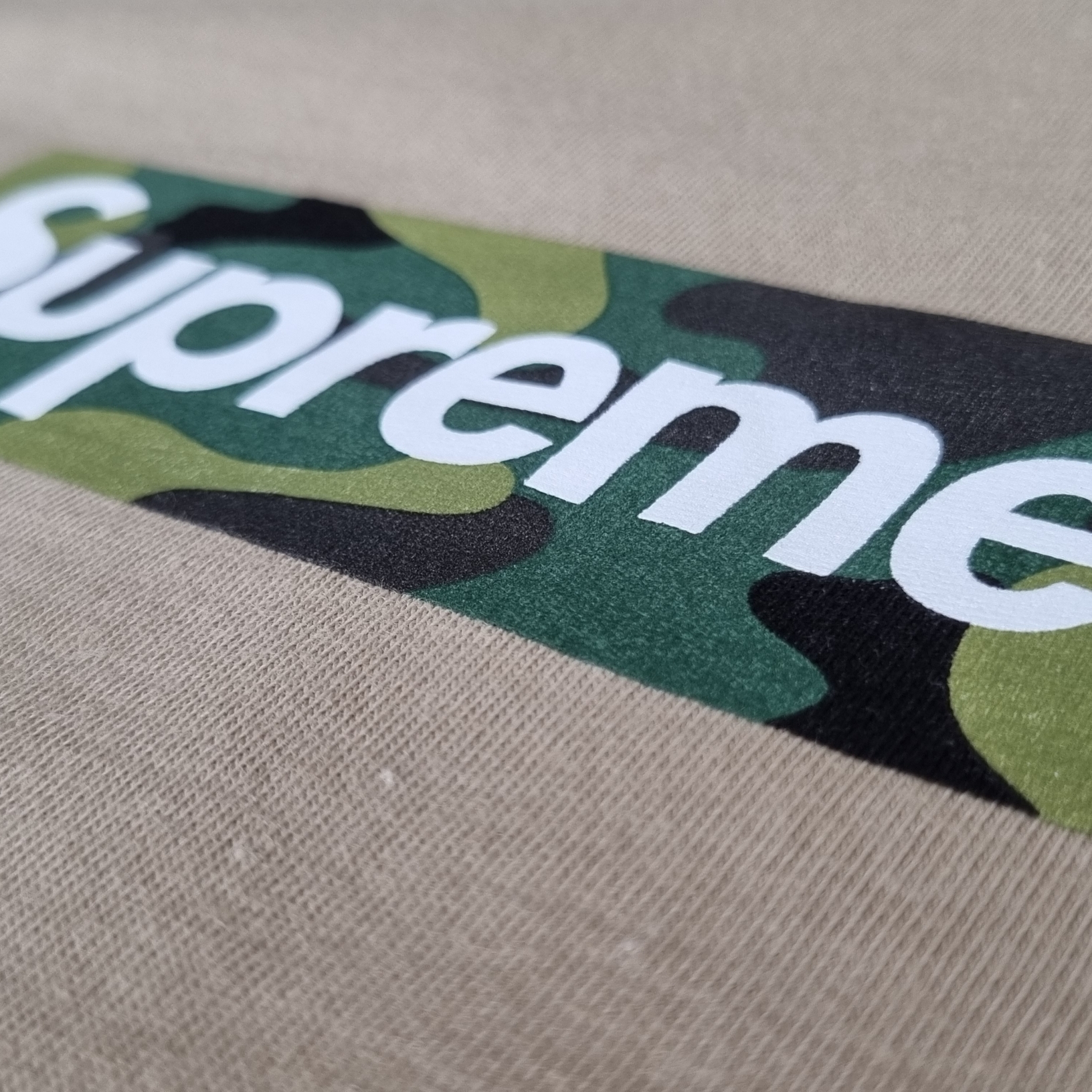 Supreme Box Logo T-Shirt Khaki - 23FW 착용 스타일 - 2