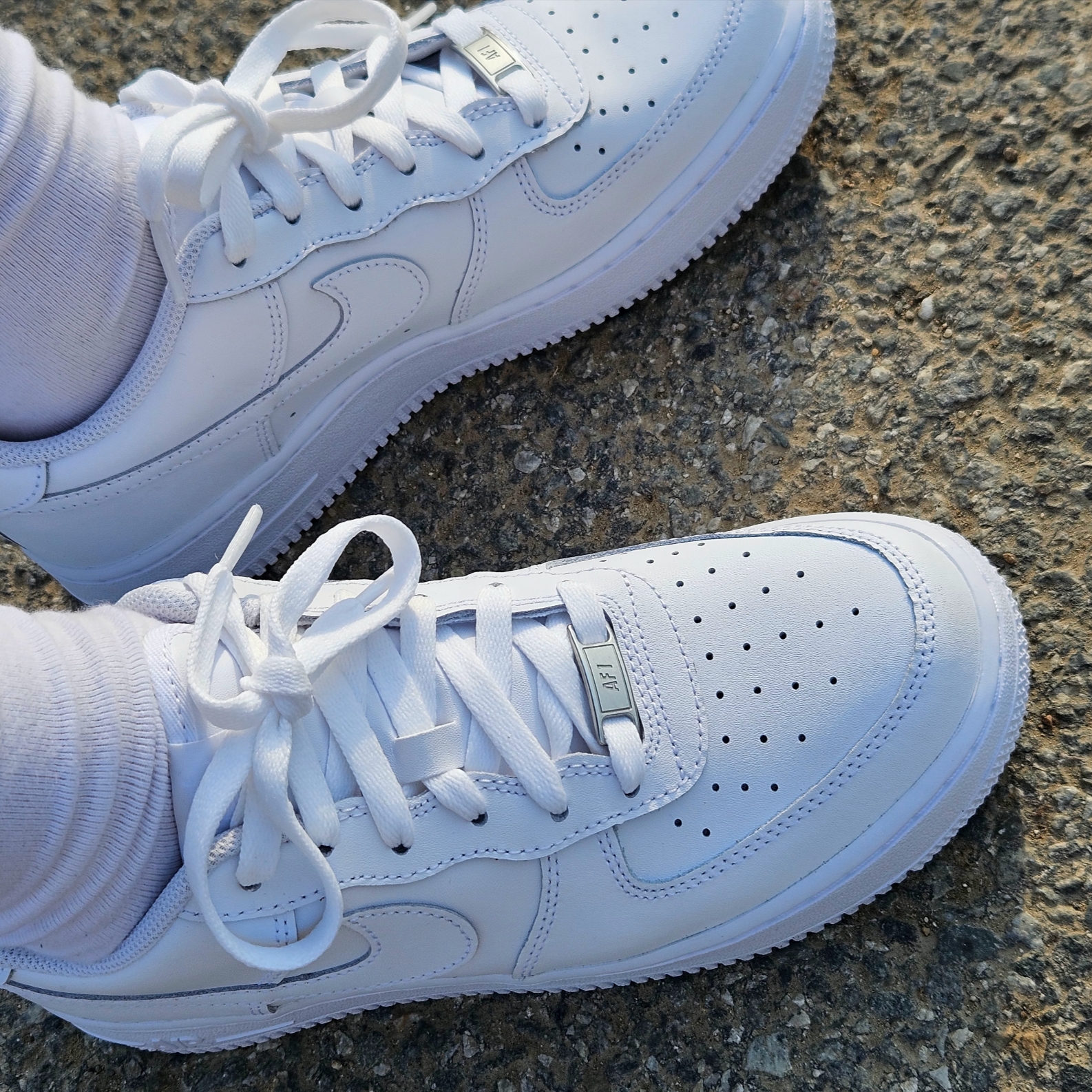 (GS) Nike Air Force 1 LE White 착용 스타일