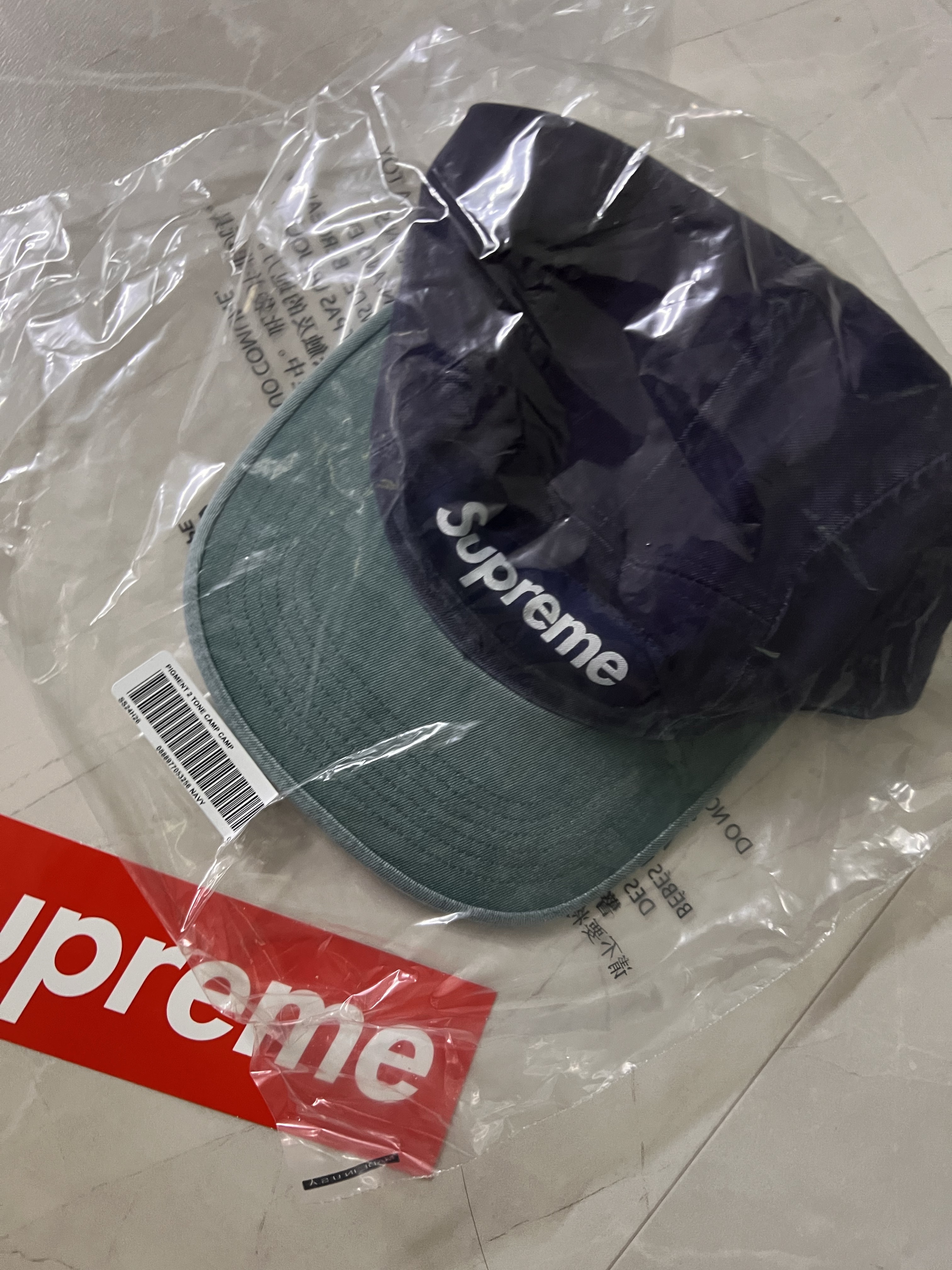 Supreme Pigment 2-Tone Camp Cap Navy - 24SS 착용 스타일