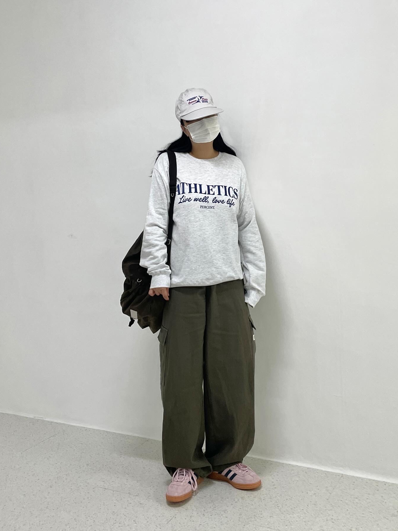 Stussy Welcome Mat Cocoa, (W) Adidas Spezial Handball Clear Pink 착용 스타일 - 3