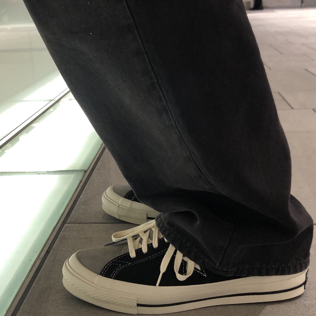 Converse x SOMA One Star Japan VTG Suede Timeline Black Grey 착용 스타일 - 1