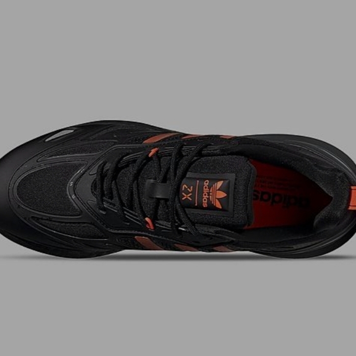 Adidas ZX 2K Boost 2.0 Core Black Solar Red 착용 스타일 - 1