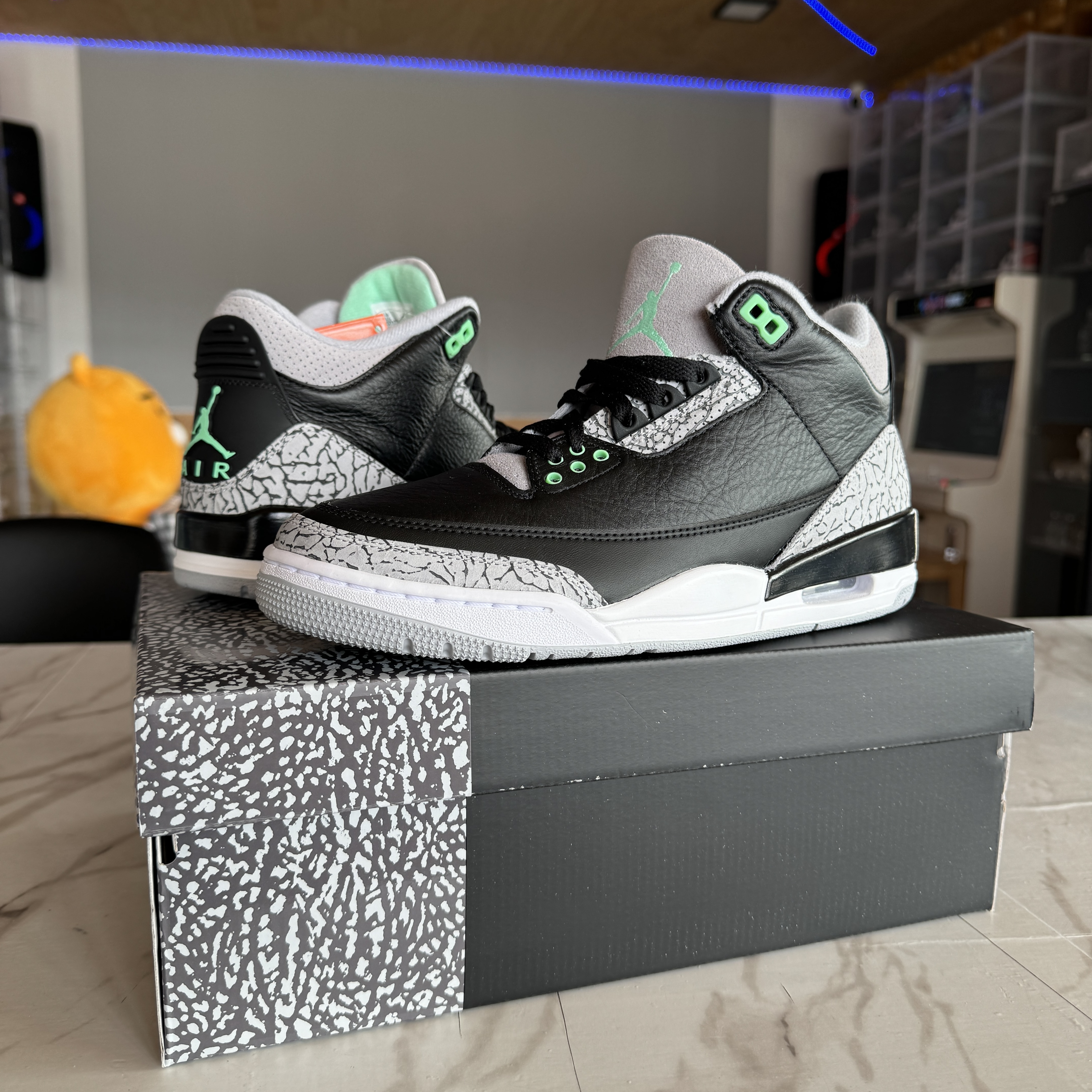 Jordan 3 Retro Green Glow 착용 스타일