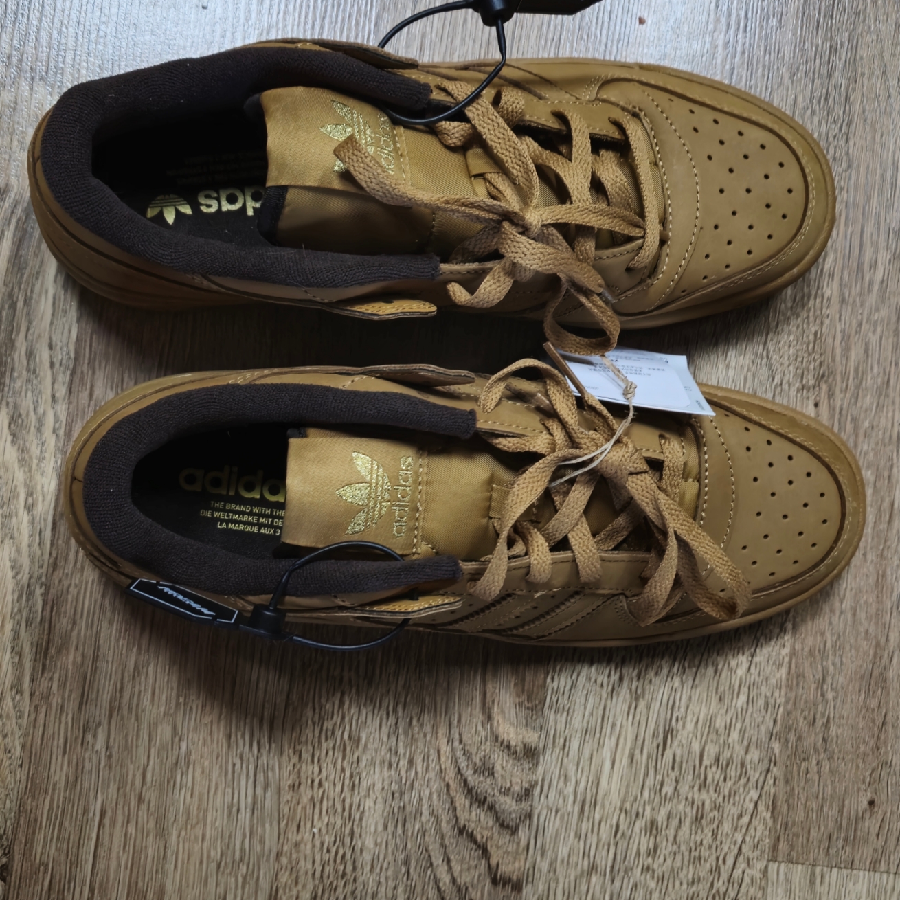 Adidas Forum Low Classic Brown 착용 스타일 - 3