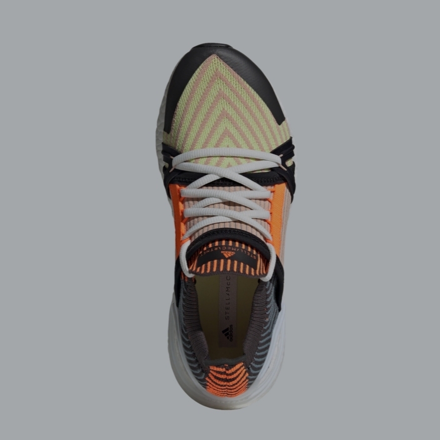 (W) Adidas x Stella McCartney Ultraboost 20 Light Flash Yellow 착용 스타일 - 1