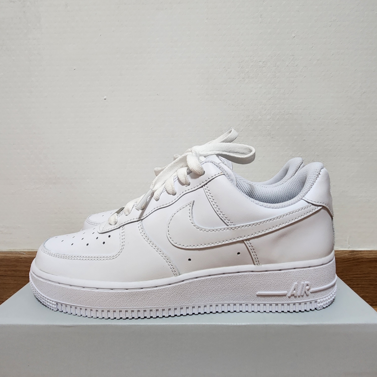 (W) Nike Air Force 1 '07 Low White 착용 스타일