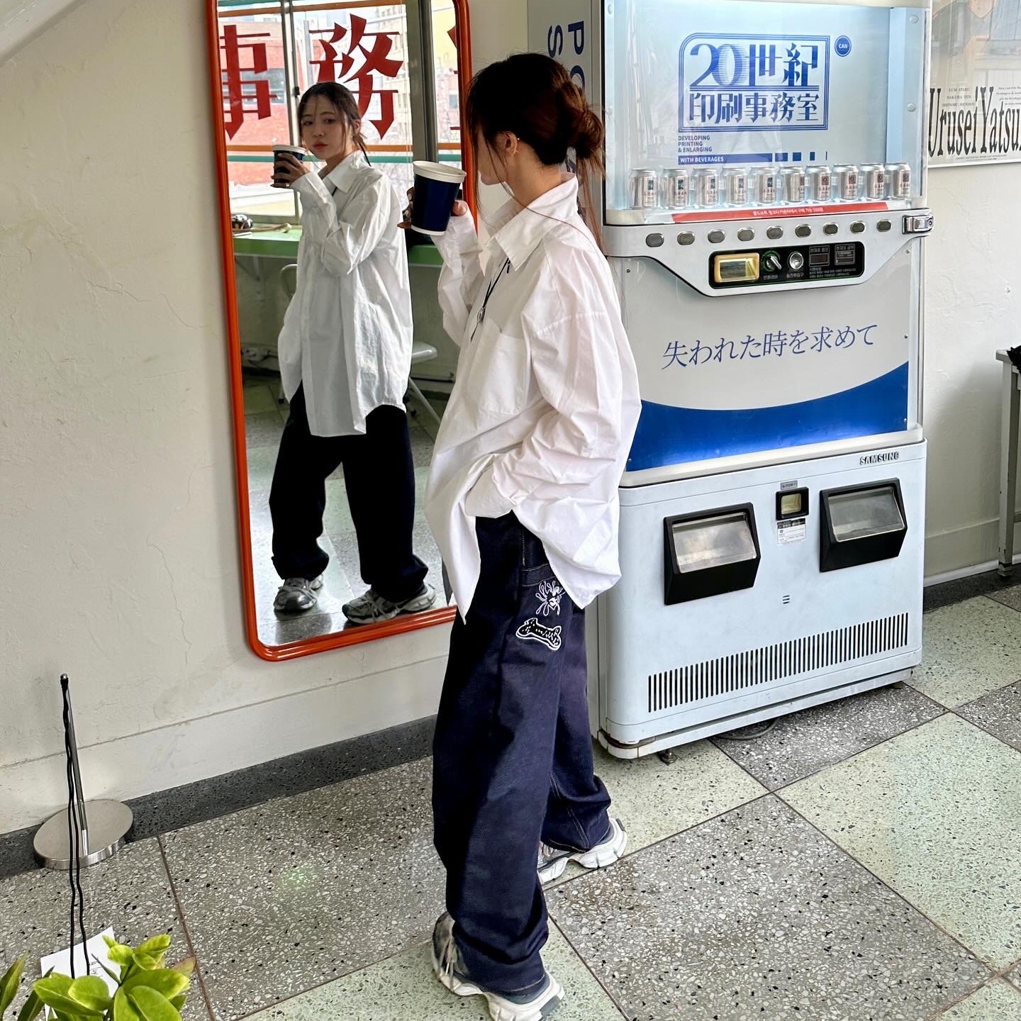(W) Balenciaga 3XL Sneakers Grey White Red, Balenciaga 3XL Sneakers Grey White Red 착용 스타일 - 3