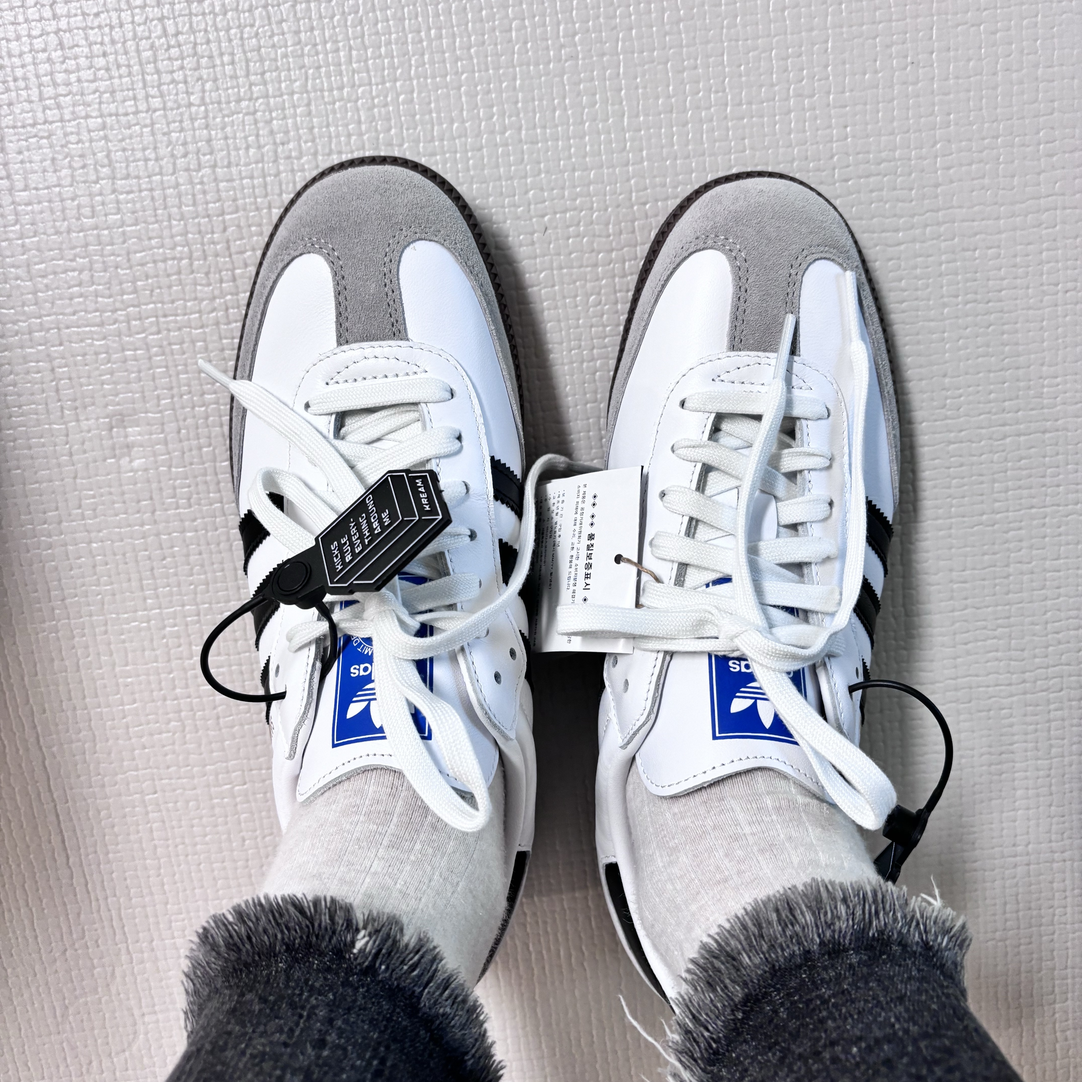 Adidas Samba OG Cloud White 착용 스타일