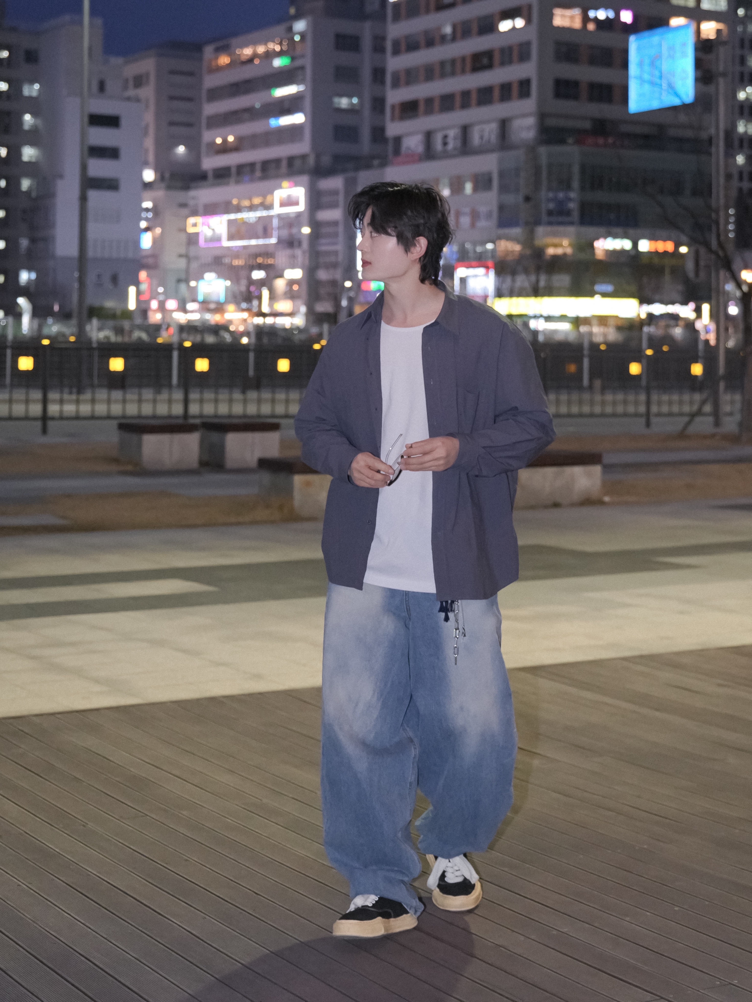 Maison Mihara Yasuhiro Baker OG Sole Broken Suede Low-top Sneakers Black 착용 스타일 - 5