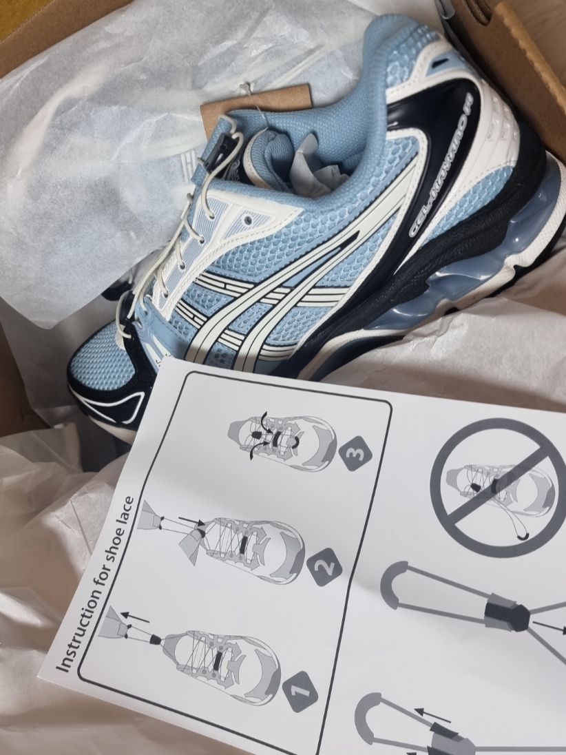 Asics Unlimited Gel-Kayano 14 Mist Cream 착용 스타일