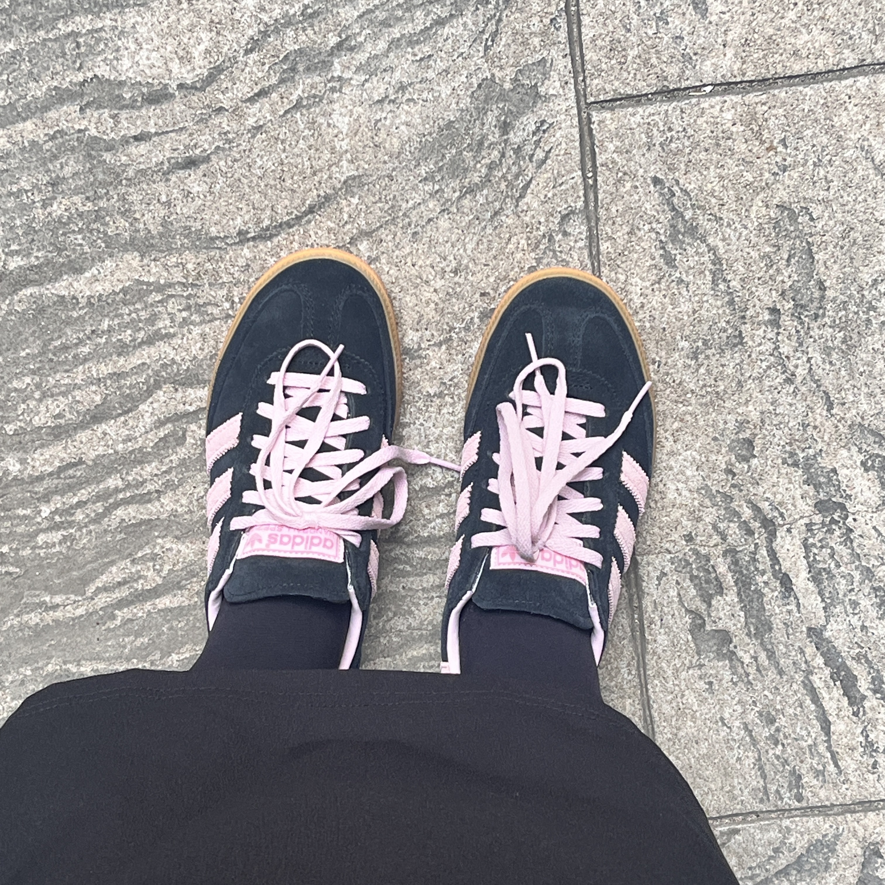 (W) Adidas Spezial Handball Core Black Clear Pink 착용 스타일