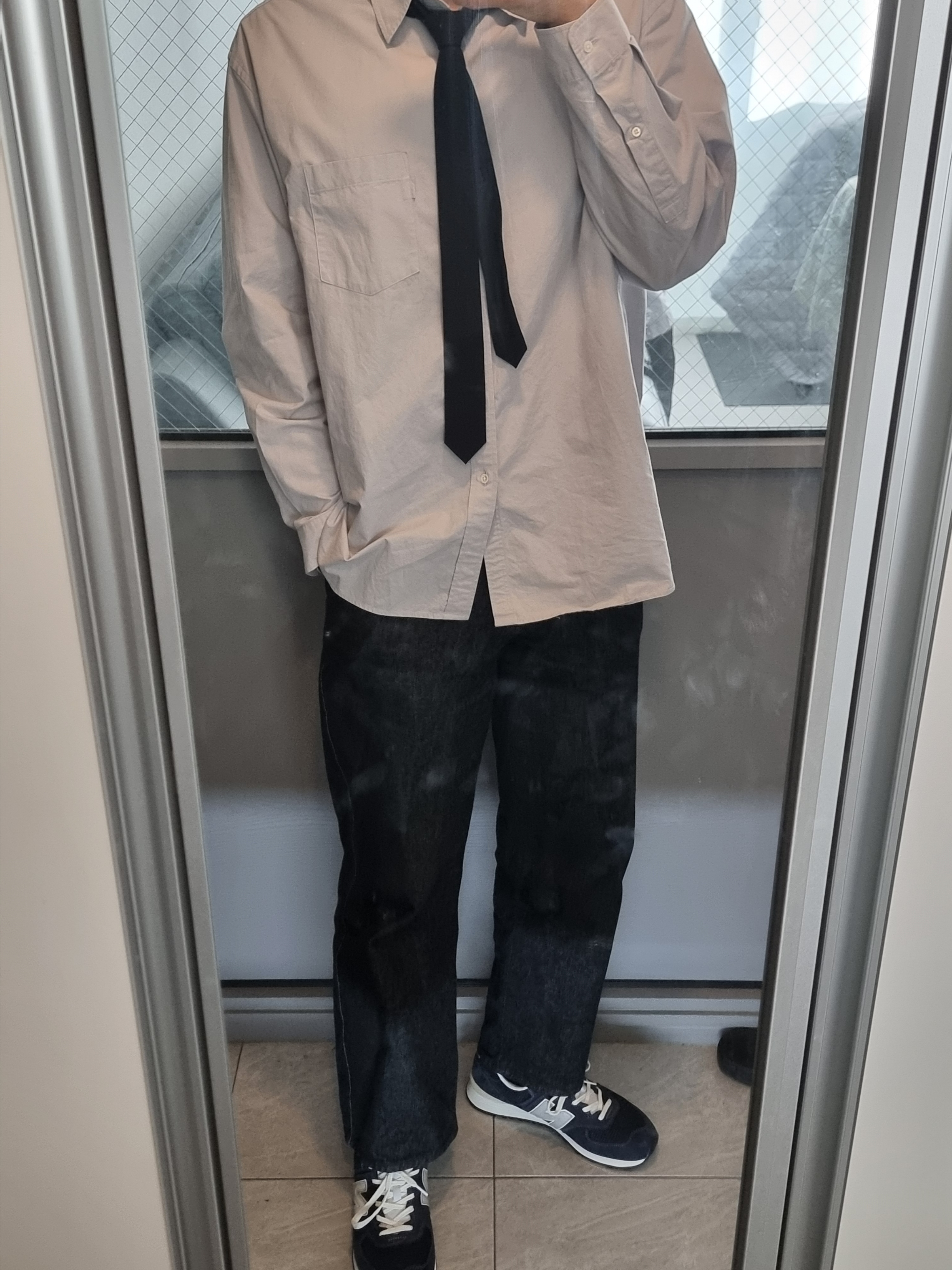 New Balance x Pottery 574 Premium Hard Navy 착용 스타일 - 2