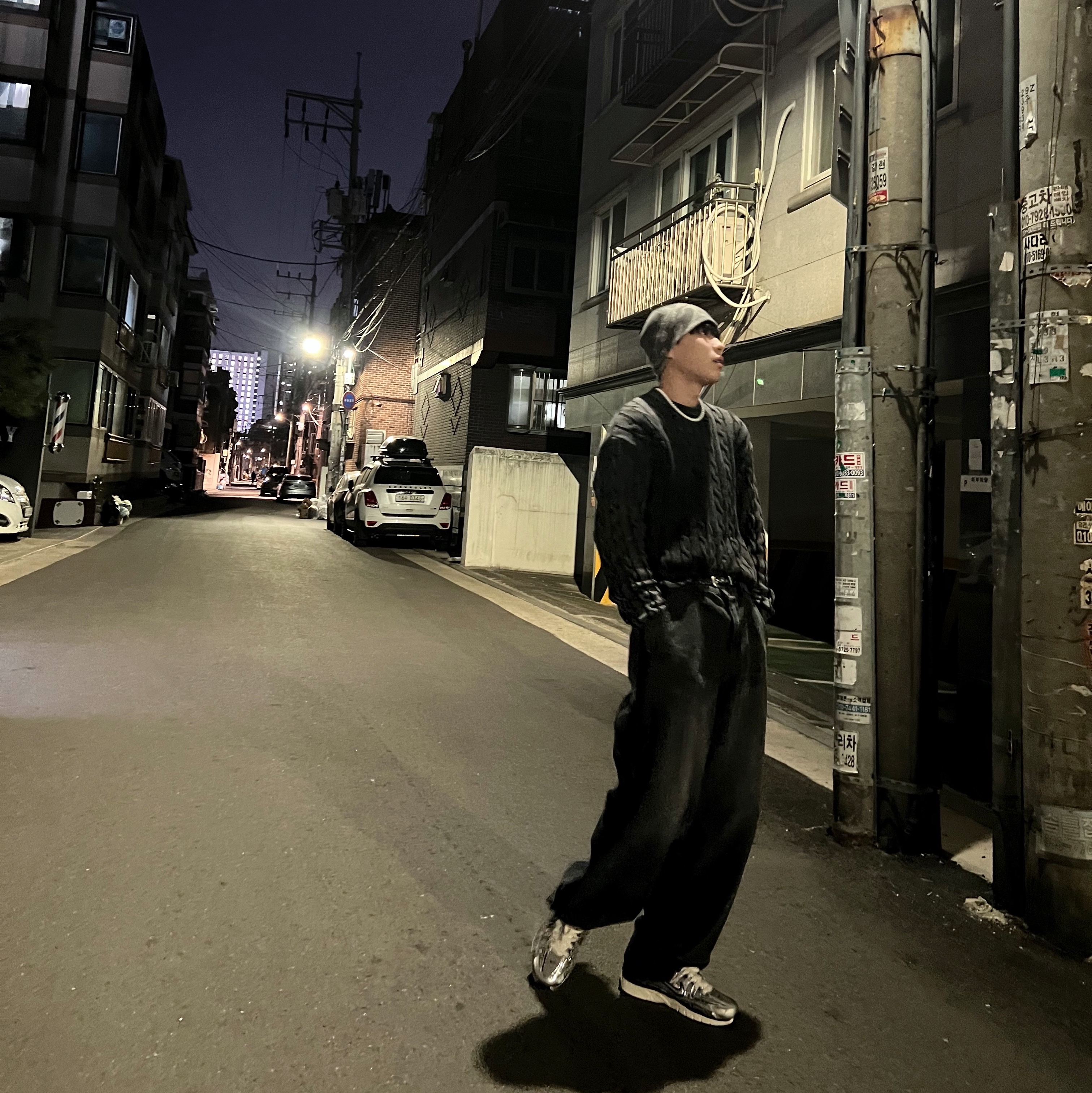 Nike P-6000 Metallic Silver, Sansan Gear Logo Beanie Charcoal - 23FW 착용 스타일