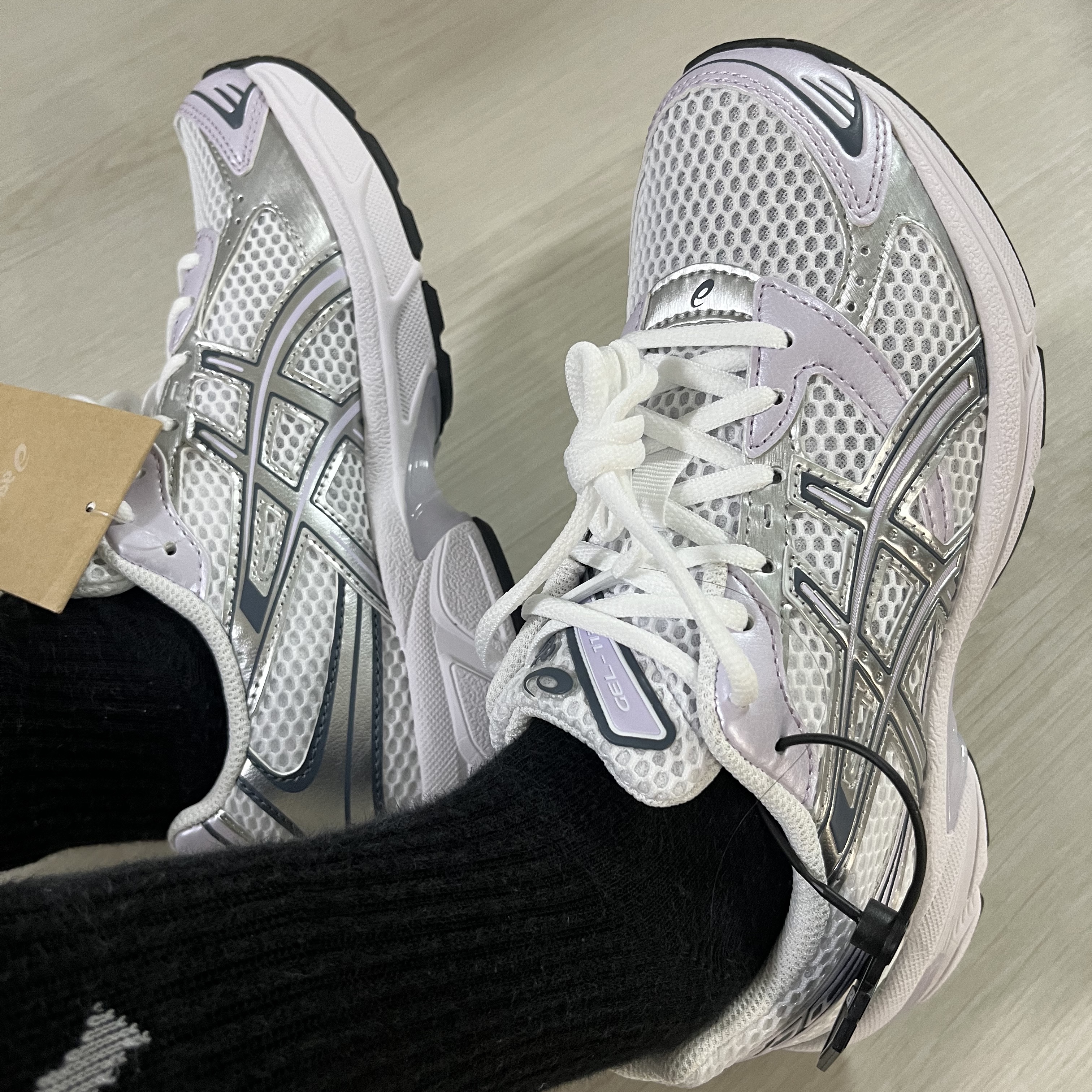 (W) Asics Gel-1130 White Faded Ash Rock 착용 스타일