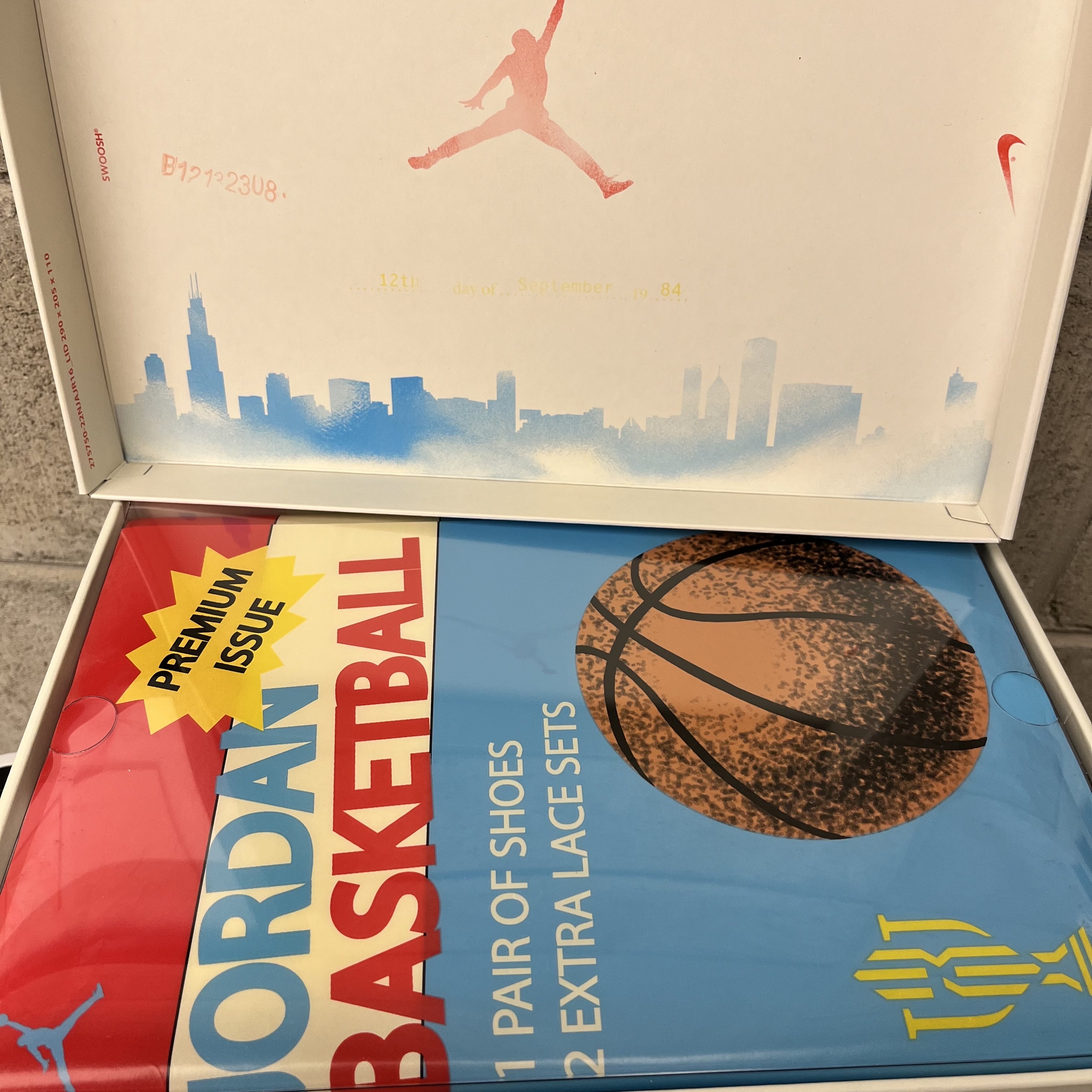 Jordan 1 x Trophy Room Retro Low OG SP Sail Varsity Red 착용 스타일
