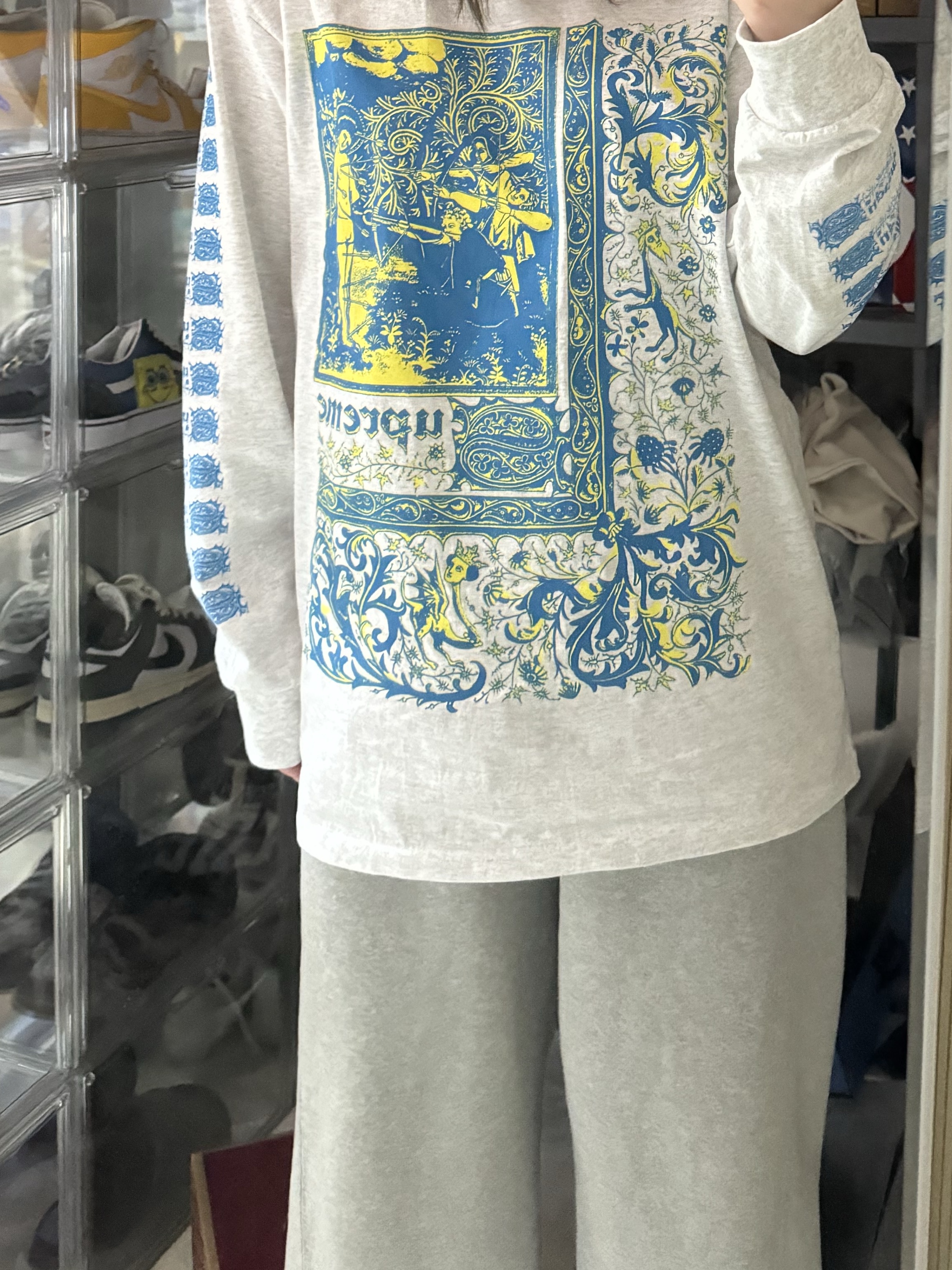 Supreme Saint Sebastian LS T-Shirt Ash Grey - 24SS, Supreme Saint Sebastian LS T-Shirt White - 24SS 착용 스타일