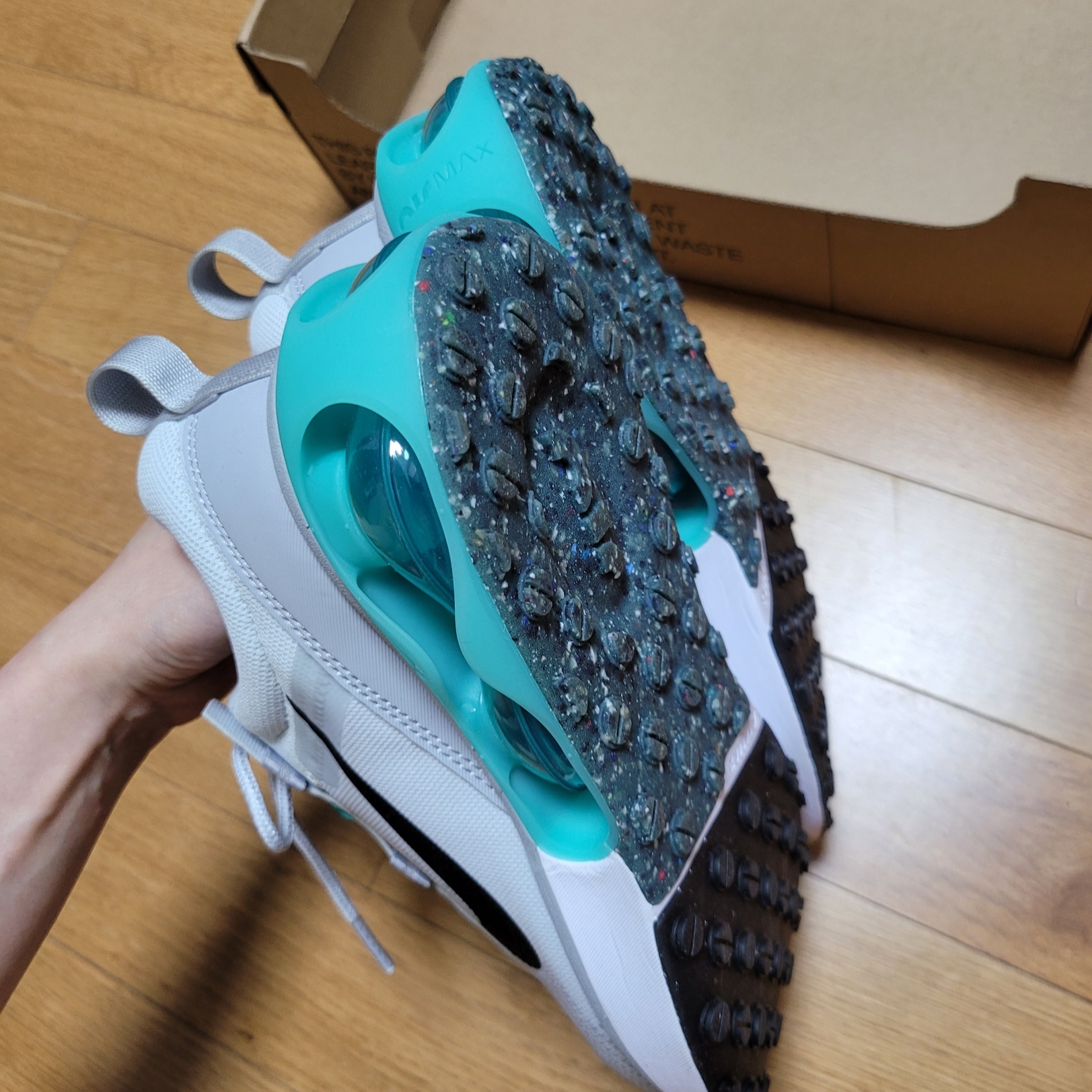 (W) Nike Air Max 2021 Pure Platinum Washed Teal 착용 스타일 - 3