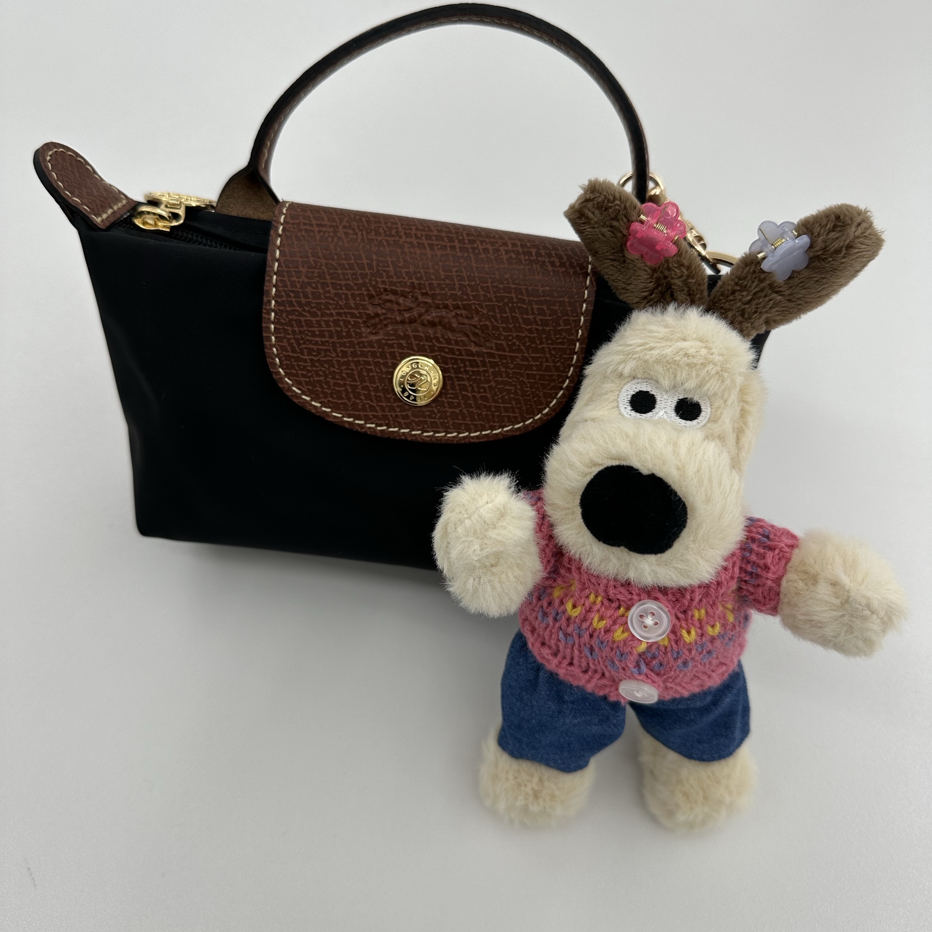 Longchamp Le Pliage Original Handle Pouch Black 착용 스타일