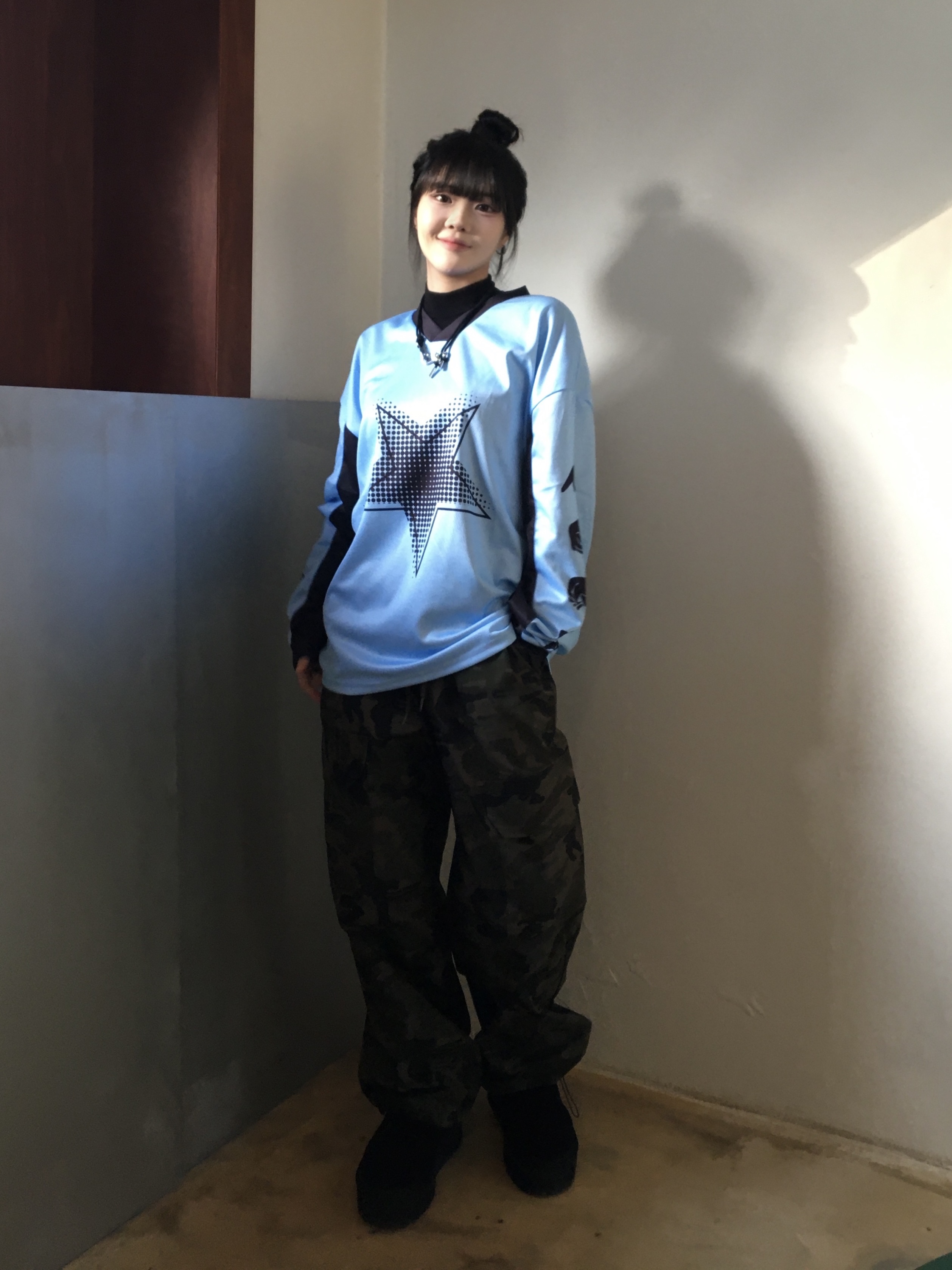 Sentiments No.391 Necklace Silver, (W) UGG Classic Mini Platform Boots Black 착용 스타일 - 2