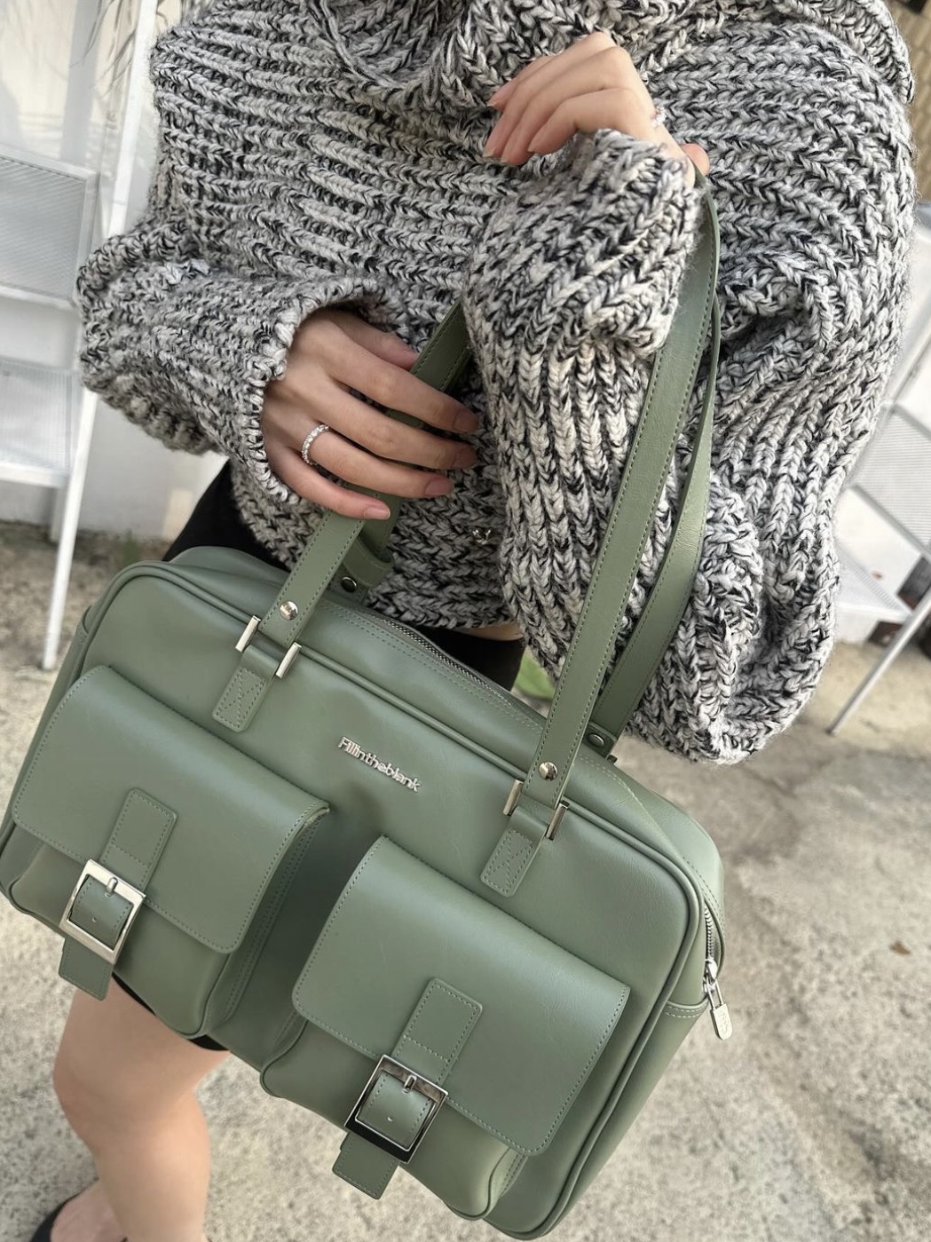 Fillintheblank PK Shoulder Bag Marble Denim Blue 착용 스타일