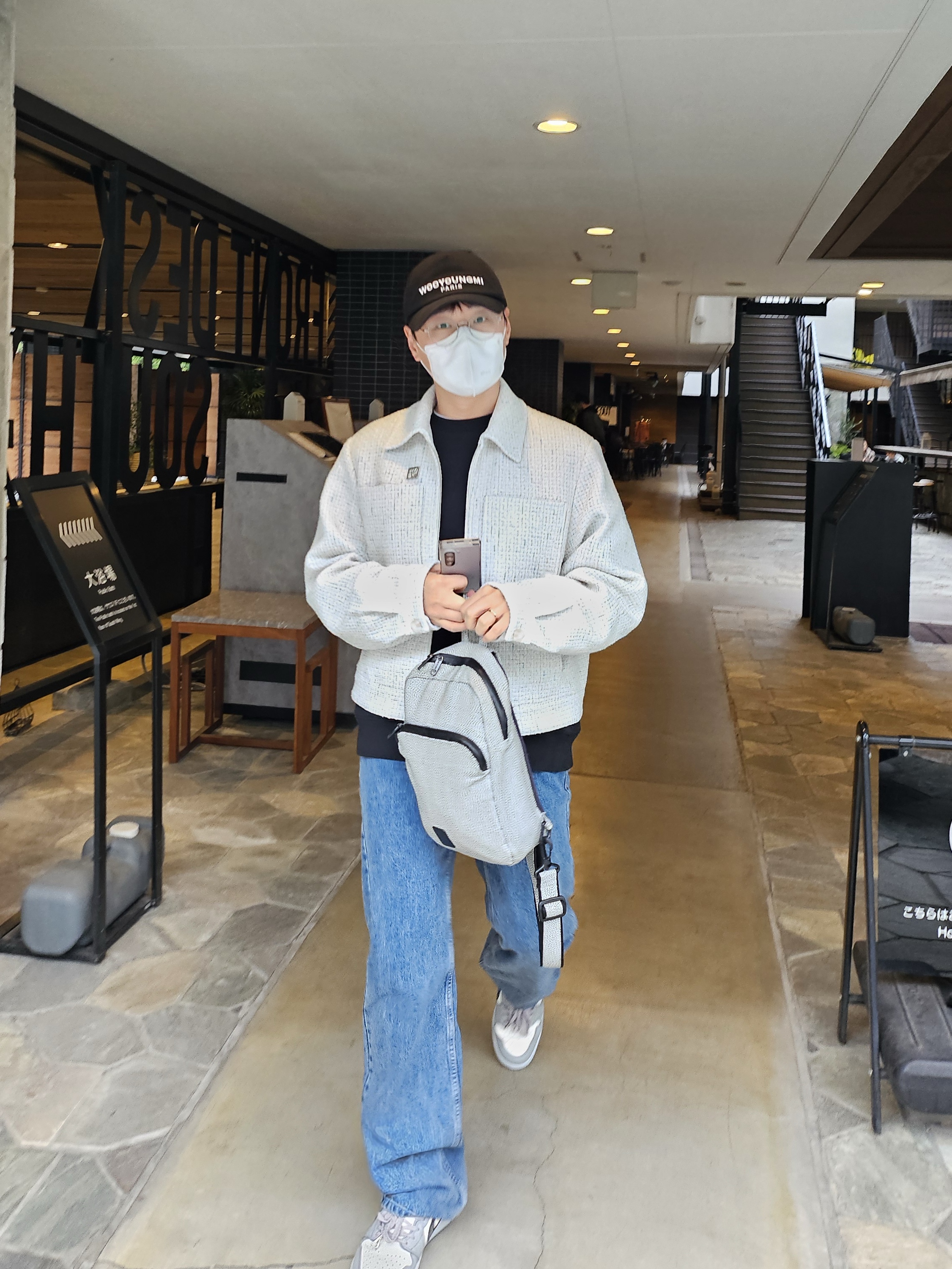 Wooyoungmi Long Straight Denim Pants Blue -23FW, Wooyoungmi Tweed Jacket White - 24SS 착용 스타일 - 2
