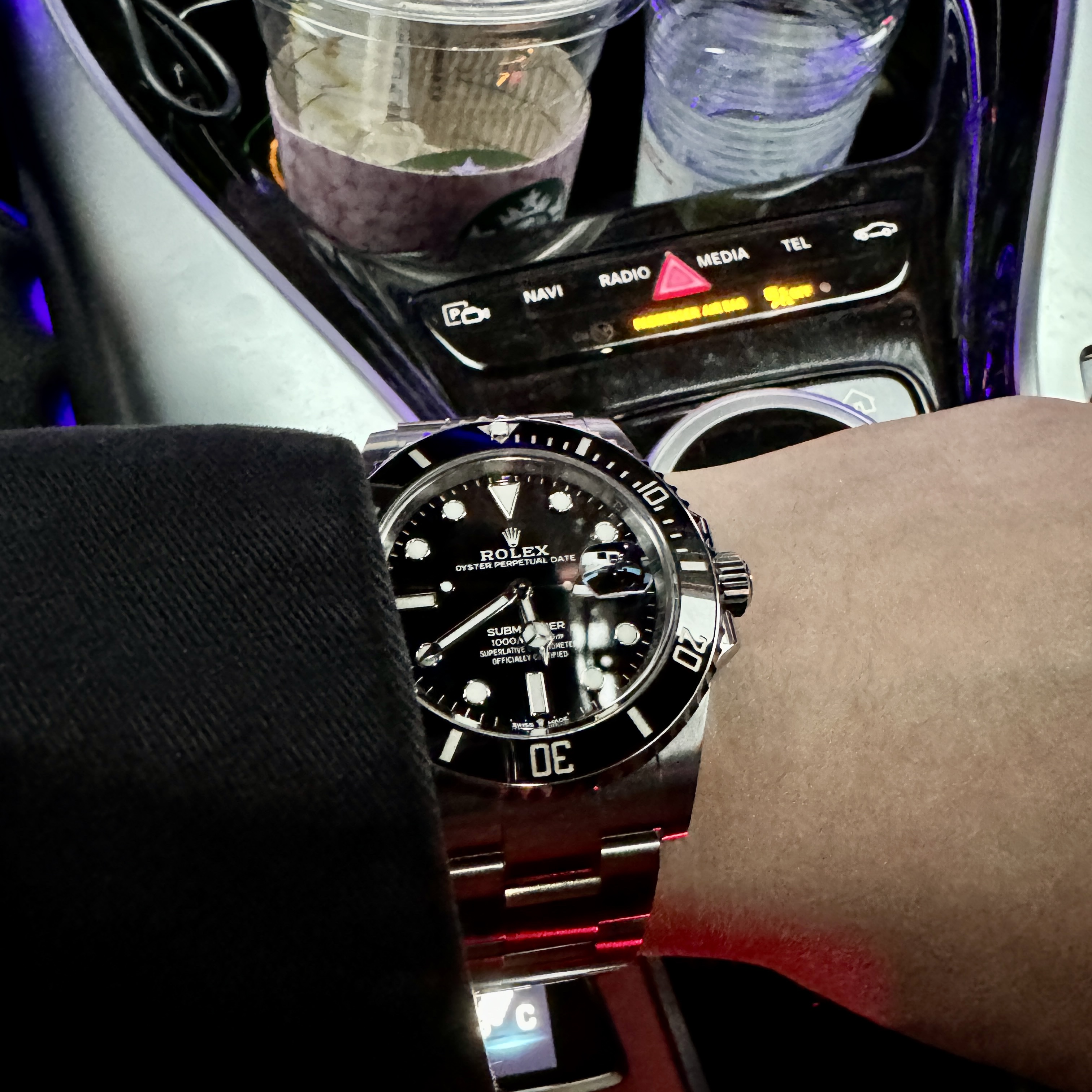 Rolex Submariner Date 41mm 126610LN Black Oyster 착용 스타일 - 1