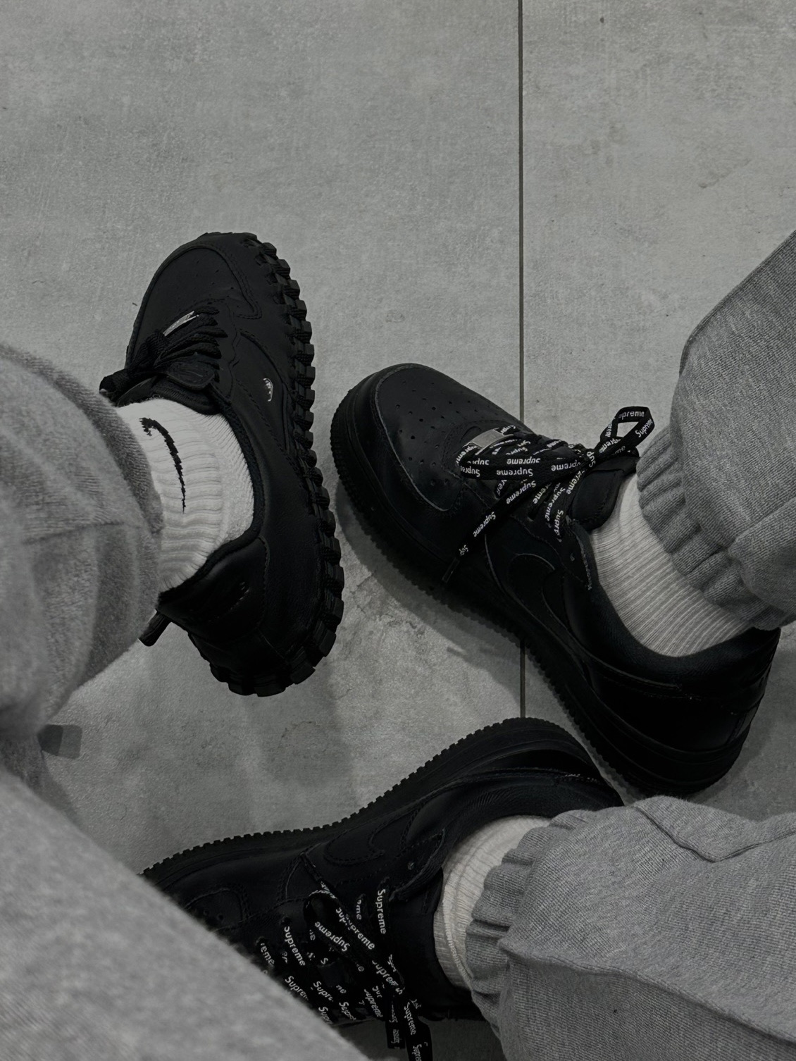 Nike x Jacquemus J Force 1 Low LX SP Black, Nike x Supreme Air Force 1 Low Black 착용 스타일