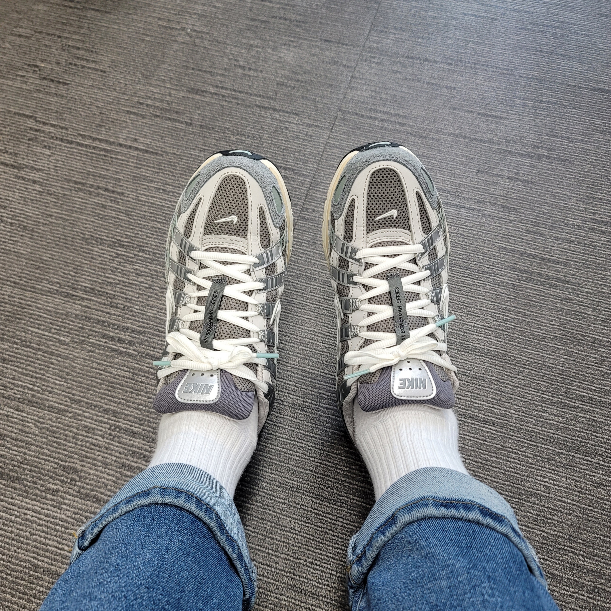 Nike P-6000 Flat Pewter Light Iron Ore 착용 스타일 - 1