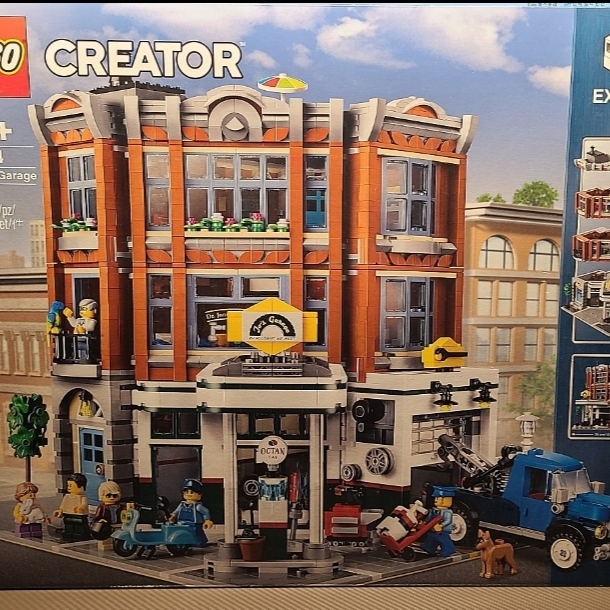 Lego Corner Garage 착용 스타일