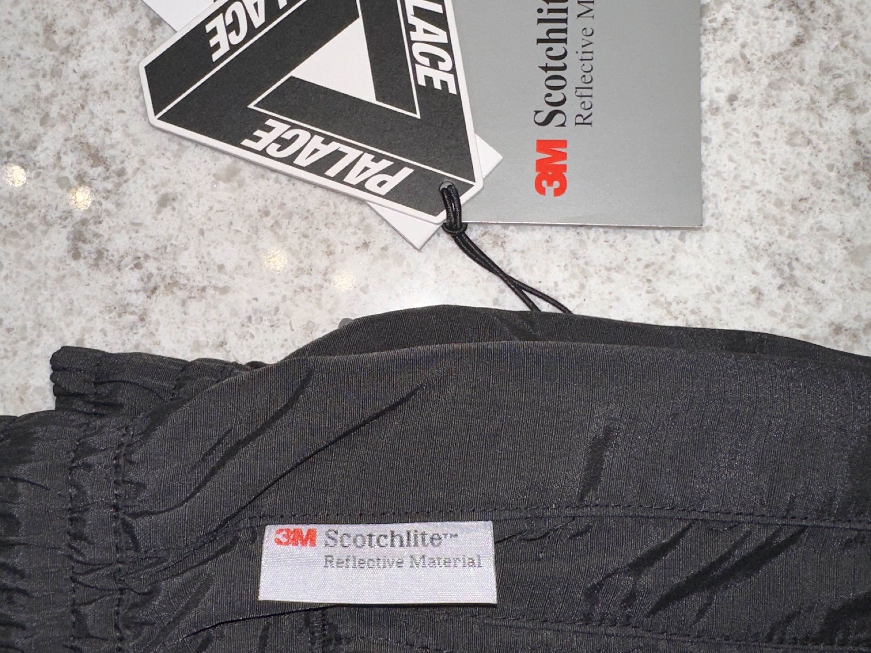 Palace Saints Crew Deeper Blue - 24SS, Palace Saints Crew Black - 24SS 착용 스타일 - 9