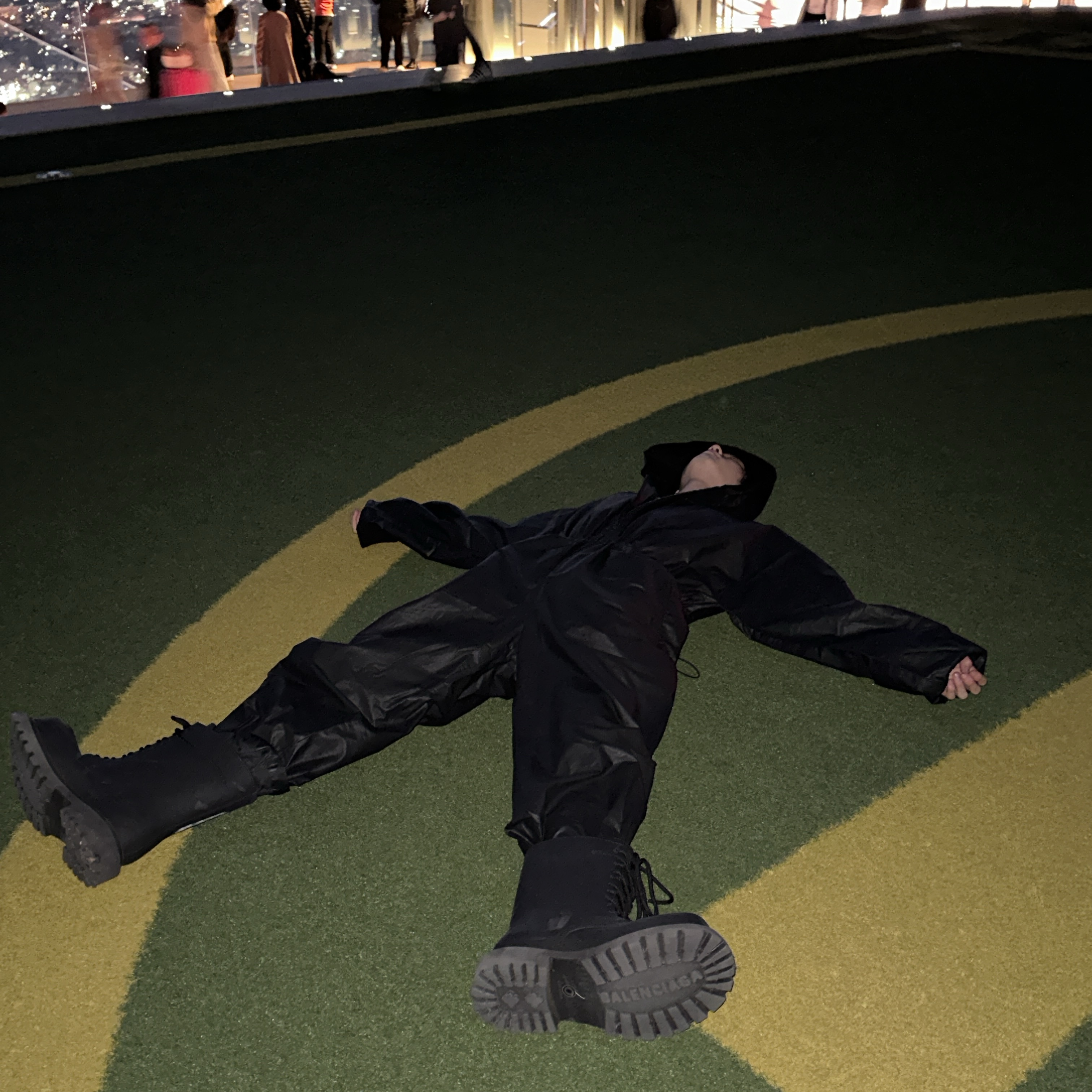 Yeezy Gap Engineered By Balenciaga Coated Cotton Overalls Black, Balenciaga XL Army Boots Full Eva Black 착용 스타일 - 1