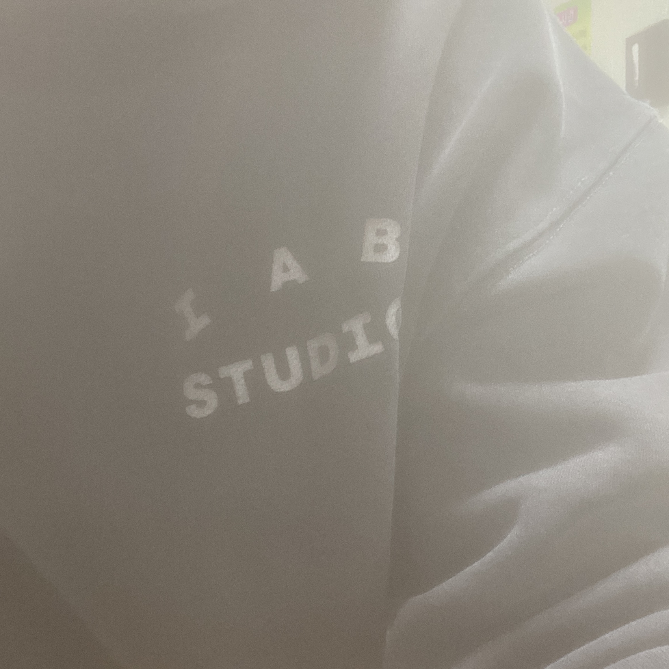 IAB Studio Pigment Hoodie Black 착용 스타일
