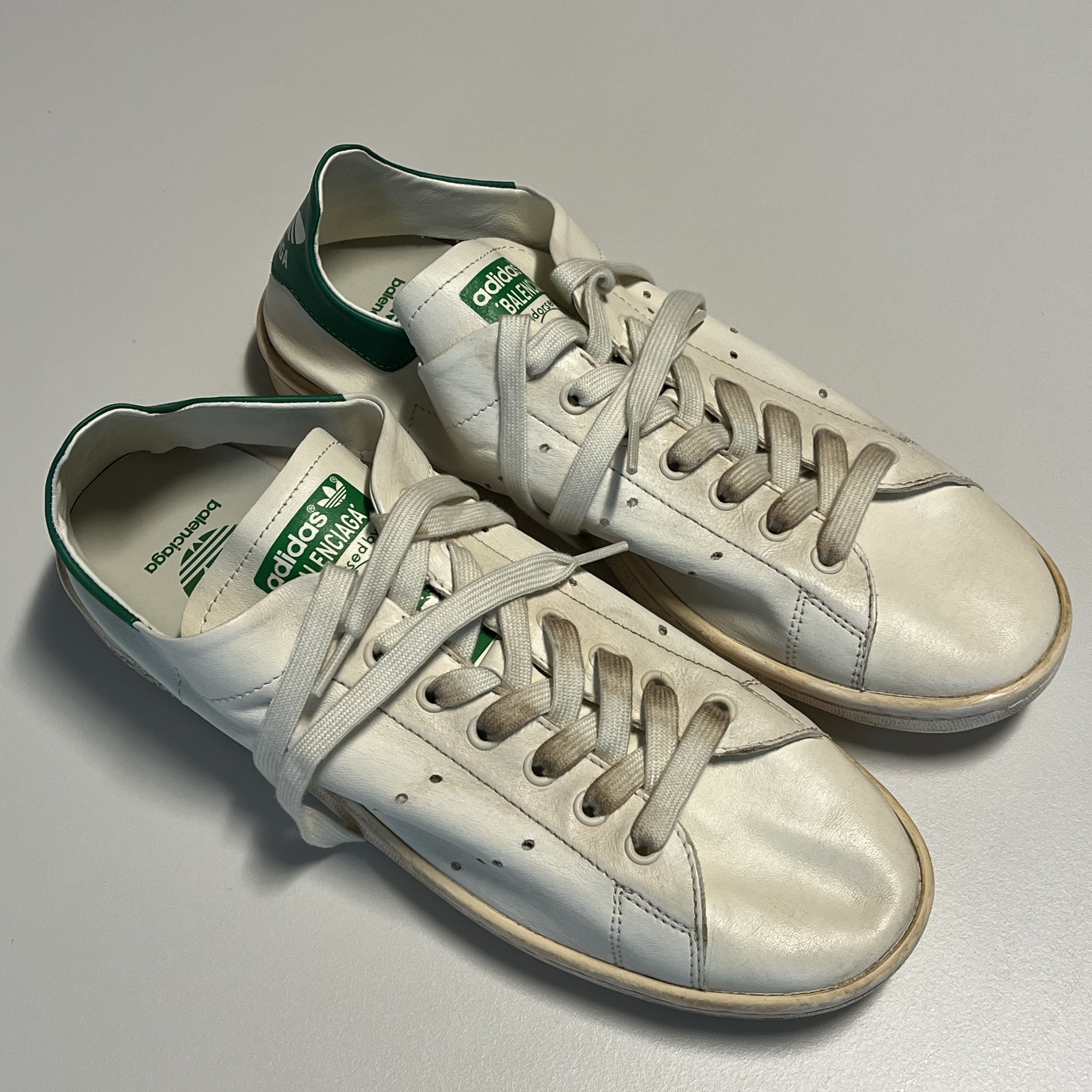 Balenciaga x Adidas Stan Smith Worn Out White Green 착용 스타일