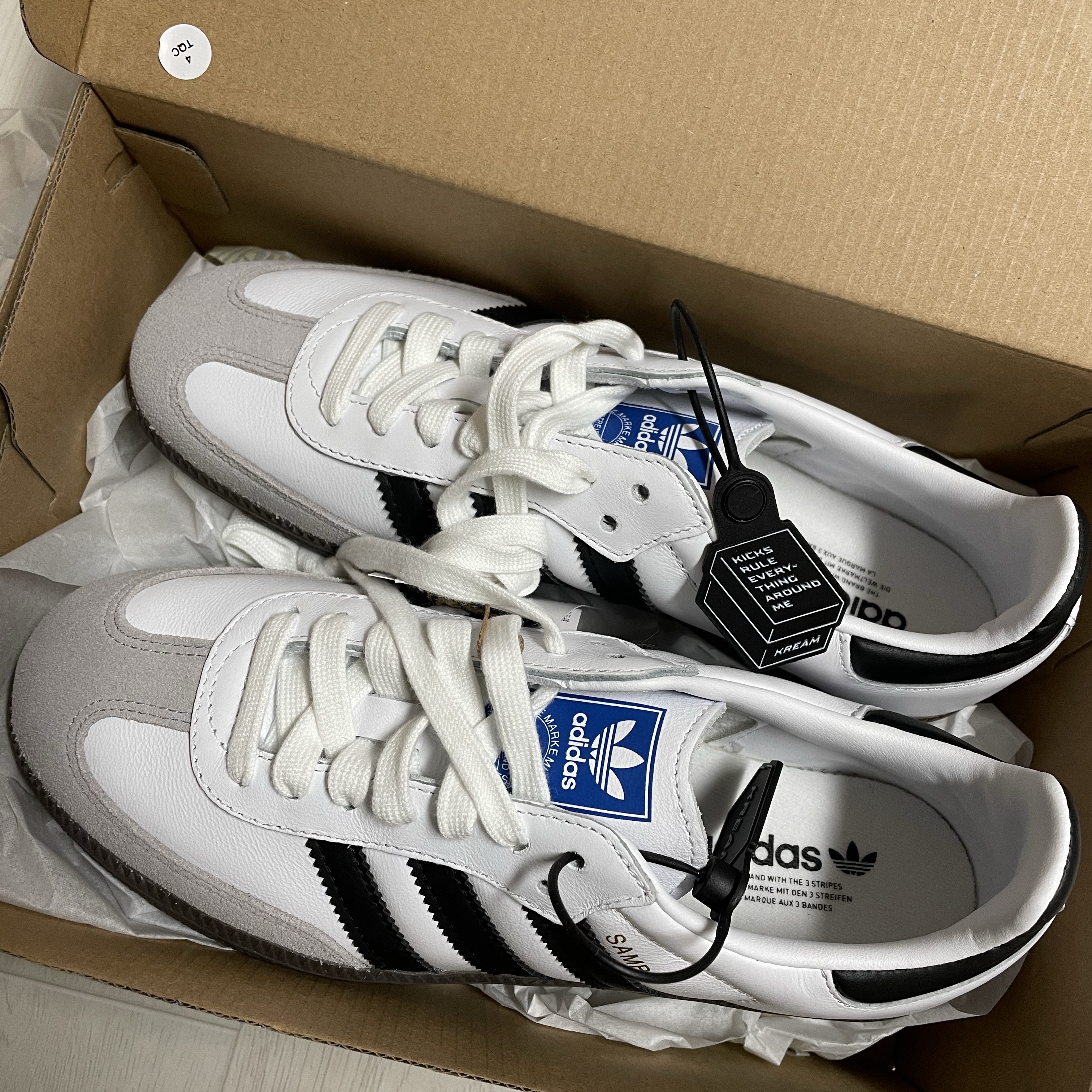 Adidas Samba OG Cloud White 착용 스타일