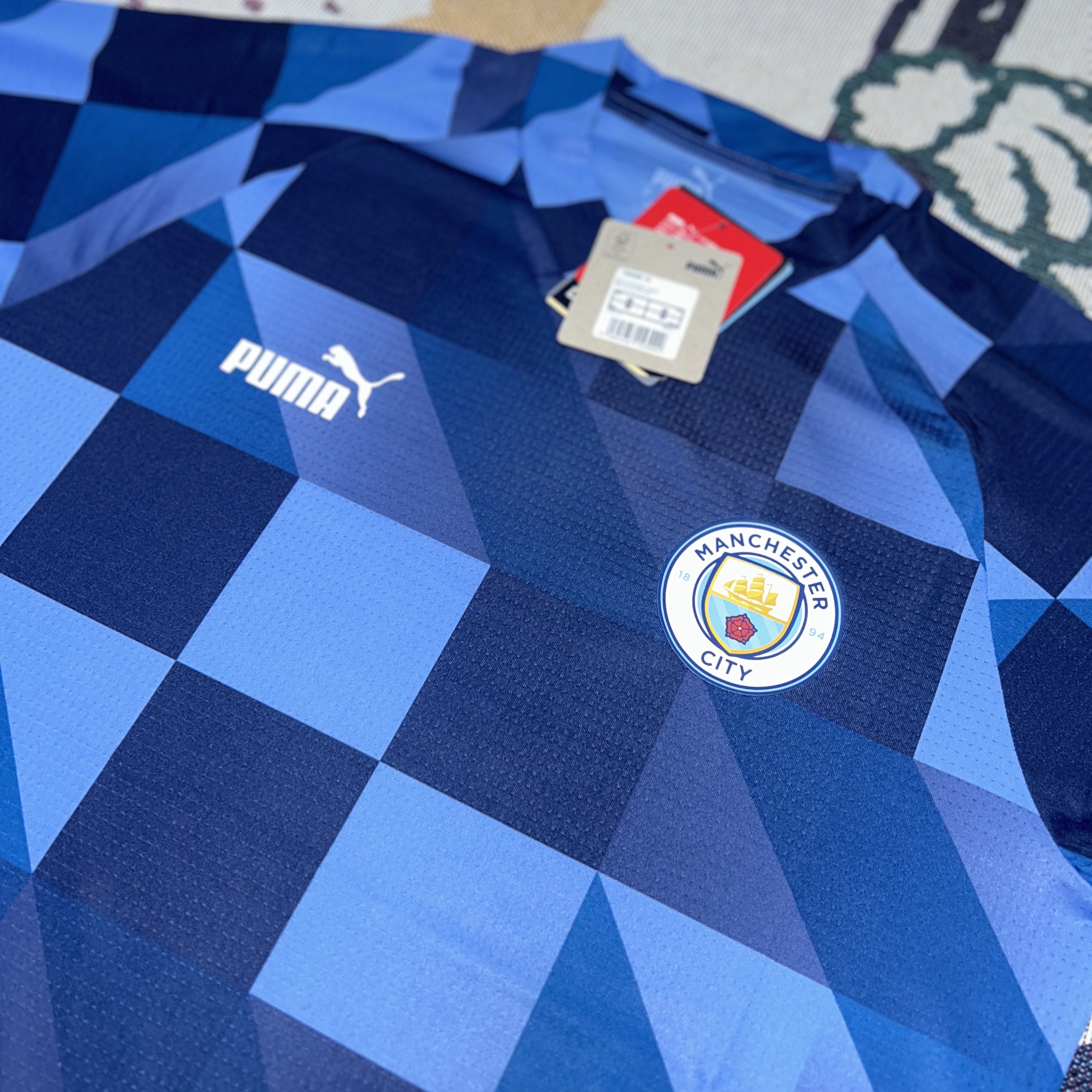 Puma 2022/23 Manchester City Prematch Short Sleeve Jersey Lake Blue Navy 착용 스타일 - 1