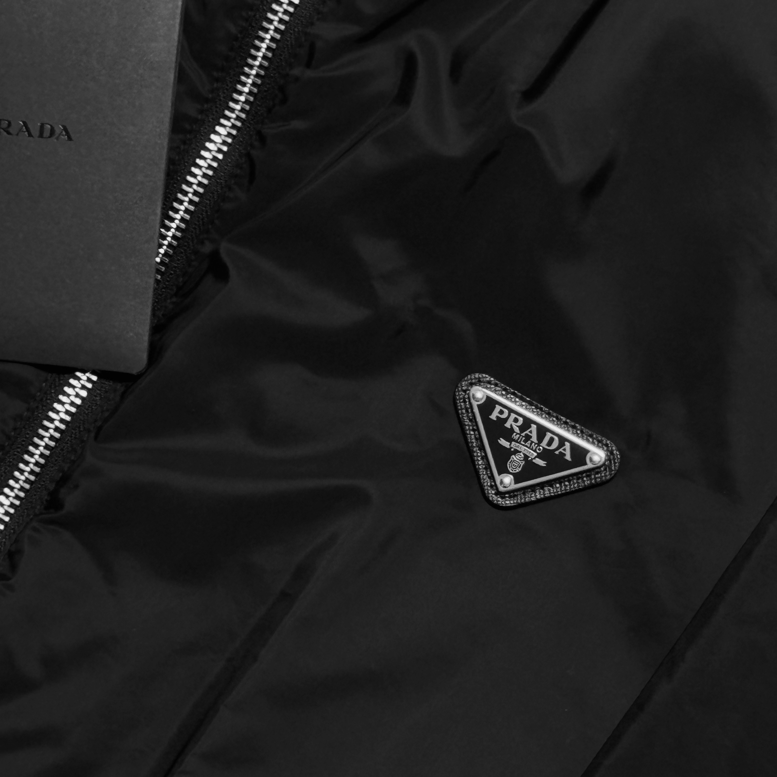 Prada Re-Nylon Jacket Black 착용 스타일