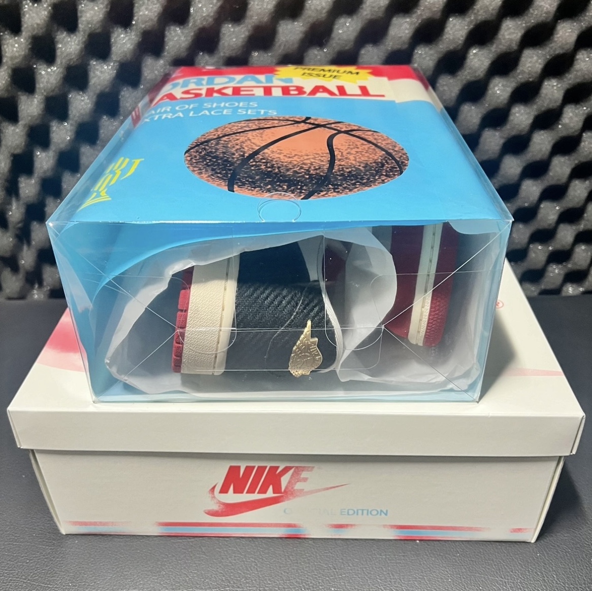 Jordan 1 x Trophy Room Retro Low OG SP Sail Varsity Red 착용 스타일