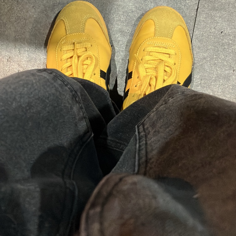 Onitsuka Tiger Mexico 66 Yellow Black 착용 스타일
