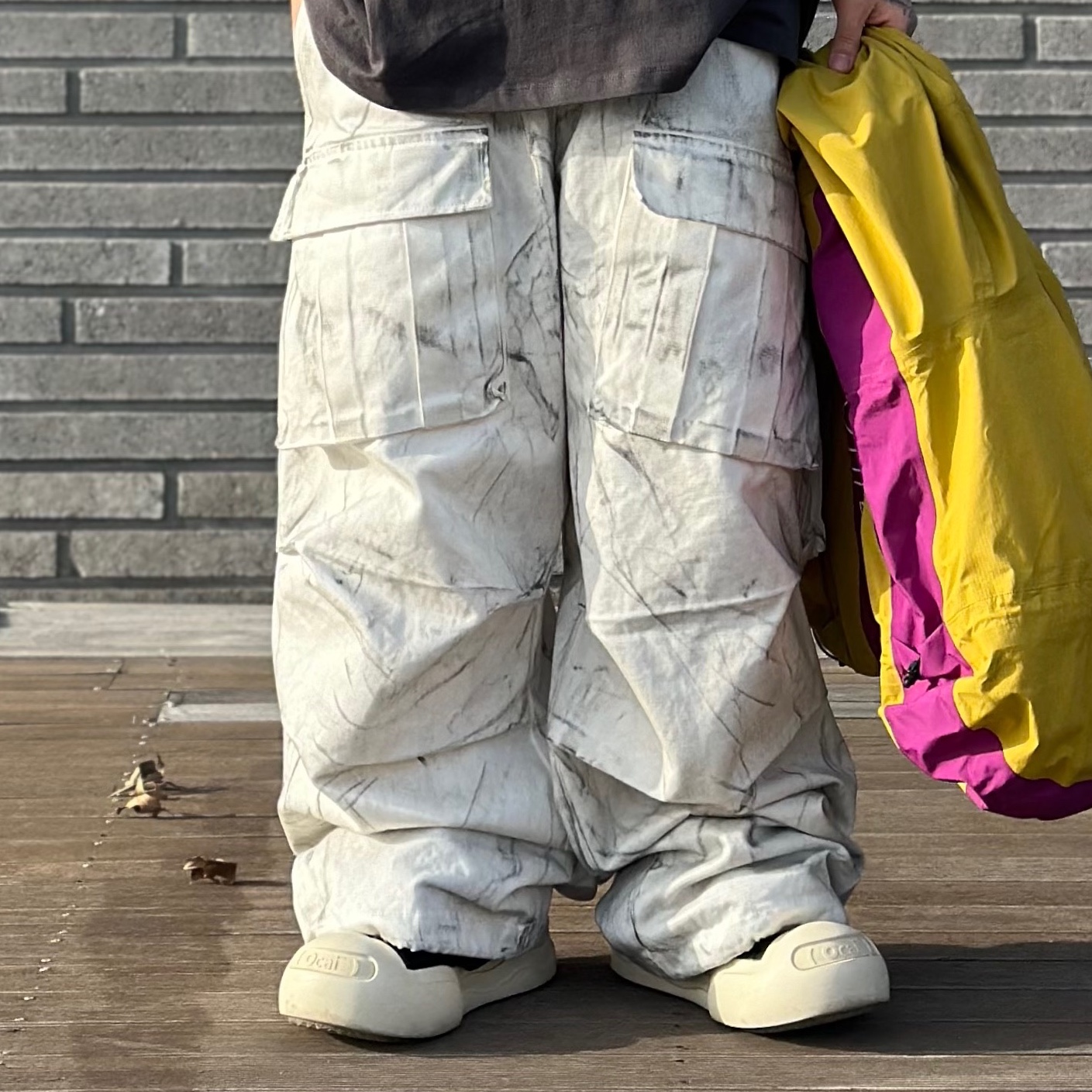 Nos Couleurs 01 Cargo Pants Dirty Washing 착용 스타일 - 2