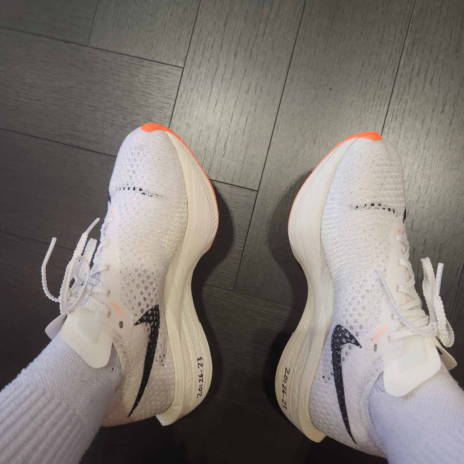 (W) Nike ZoomX Vaporfly Next% 3 Prototype White 착용 스타일