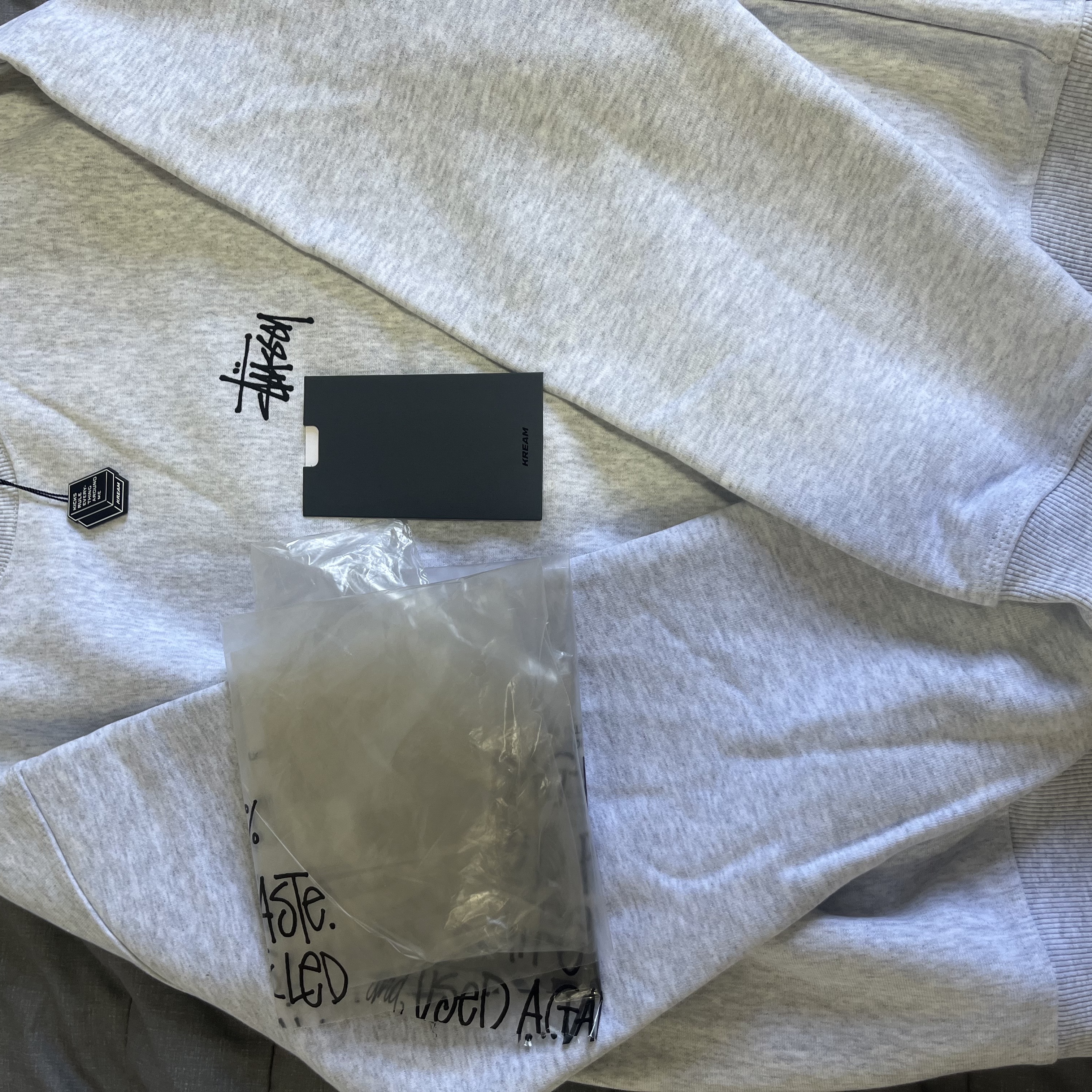 Stussy Basic Stussy Crew Ash Heather 2023 착용 스타일