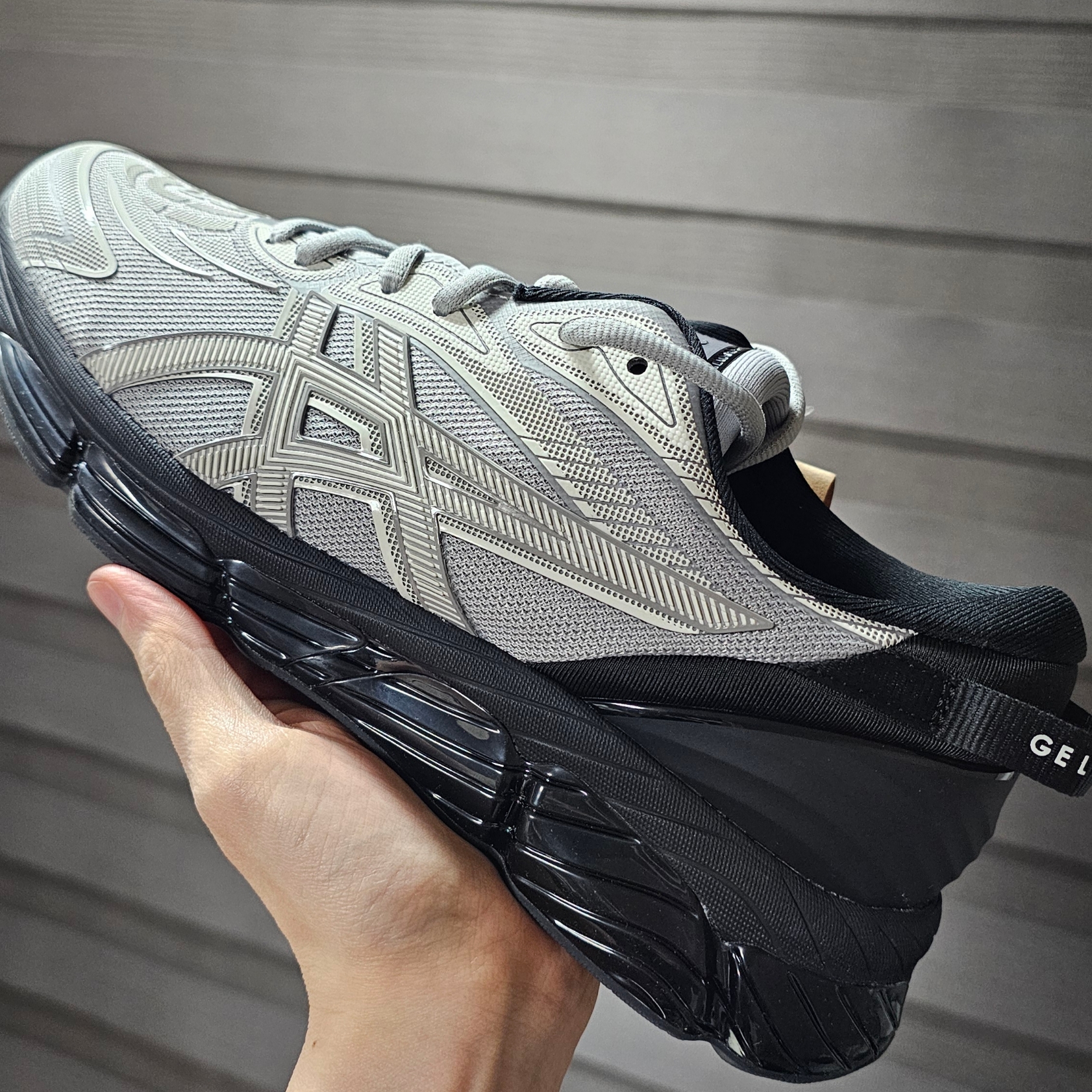 Asics x C.P. Company Gel-Quantum 360 VIII Cement Grey 착용 스타일