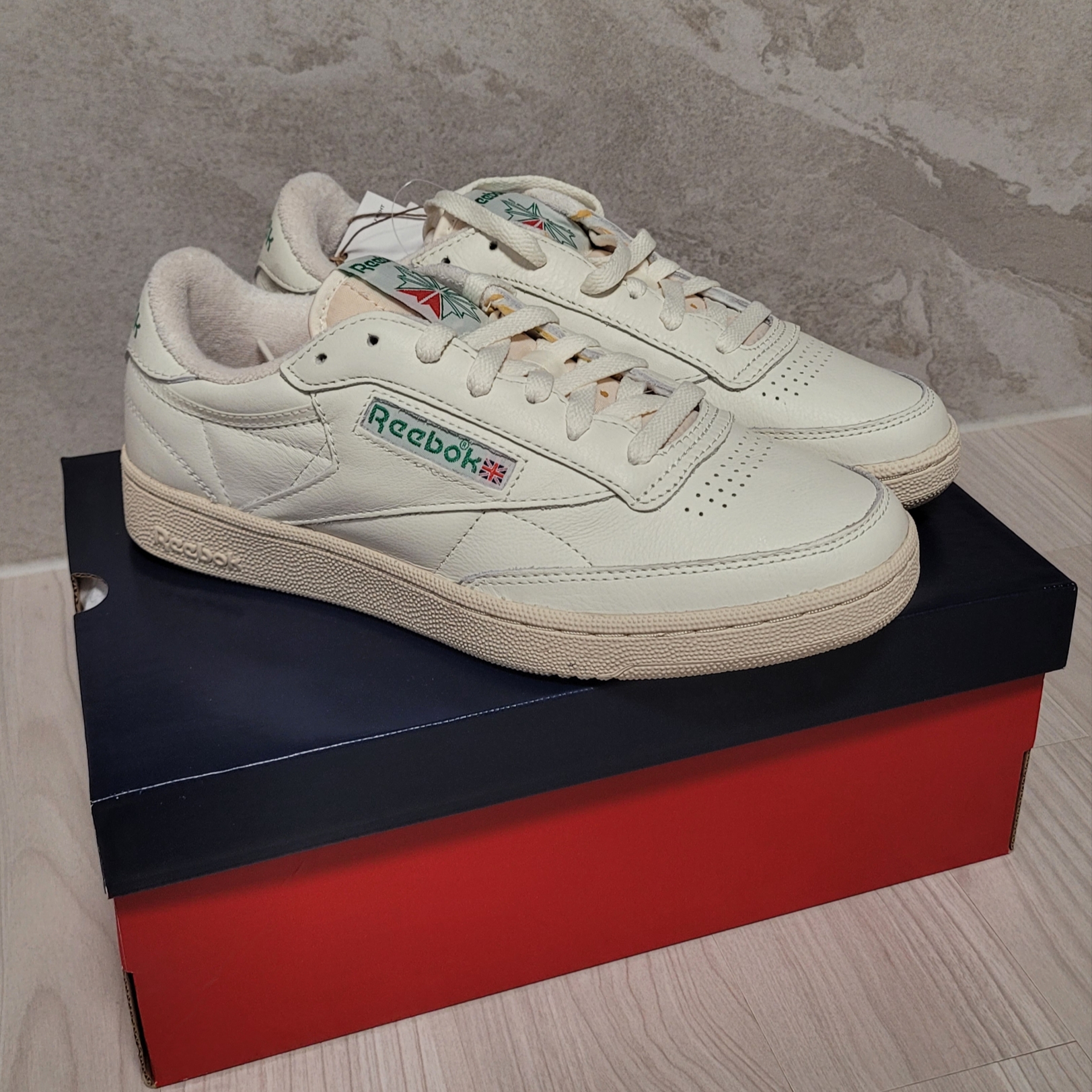 Reebok Club C 85 Vintage Chalk Green 착용 스타일