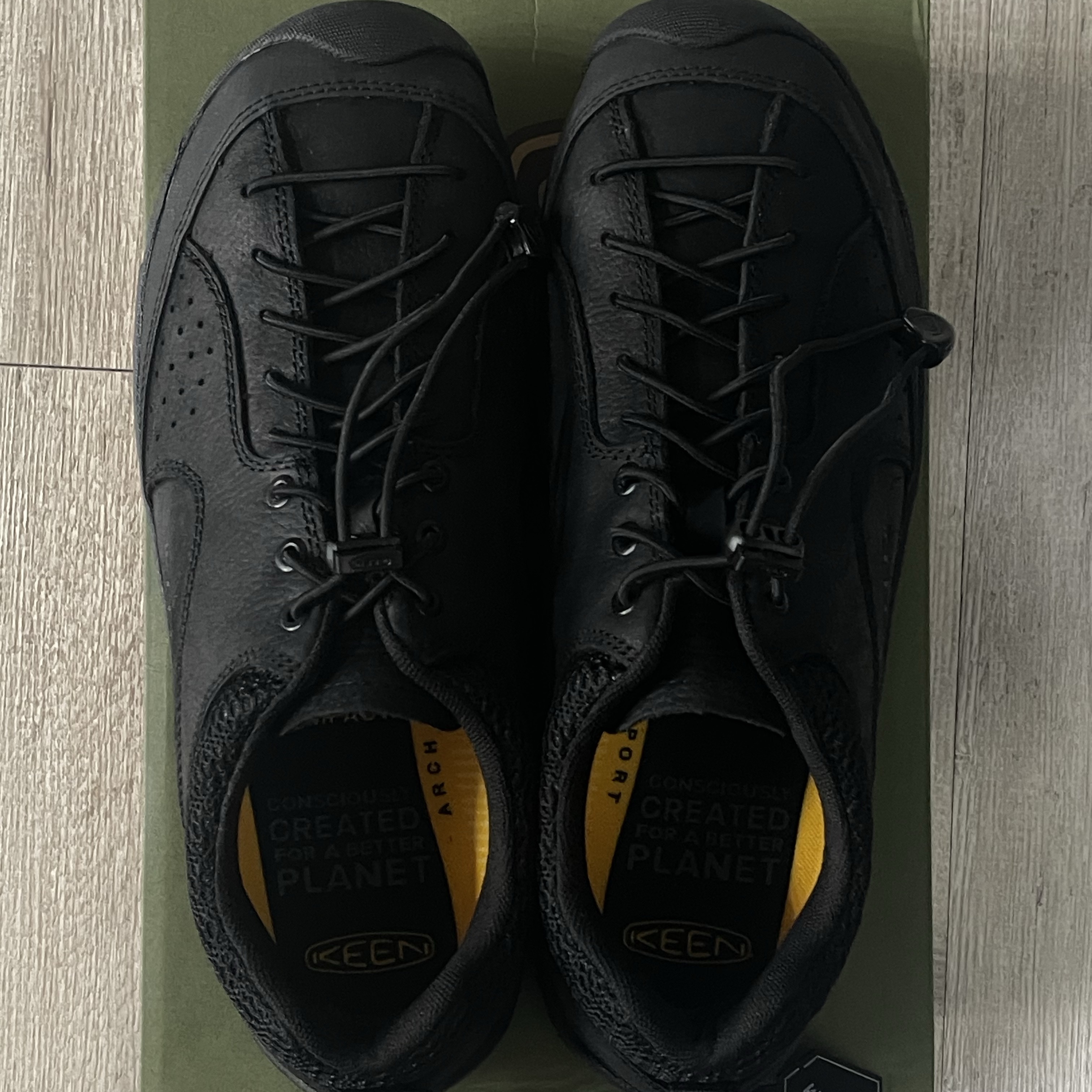 Keen Jasper Rocks SP Sneakers Black 착용 스타일