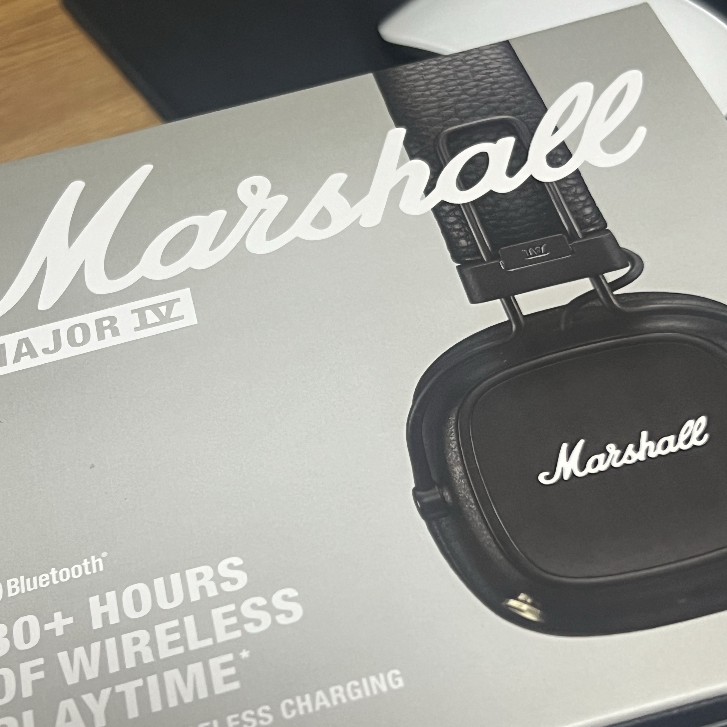 Marshall Major IV Black (Korean Ver.) 착용 스타일